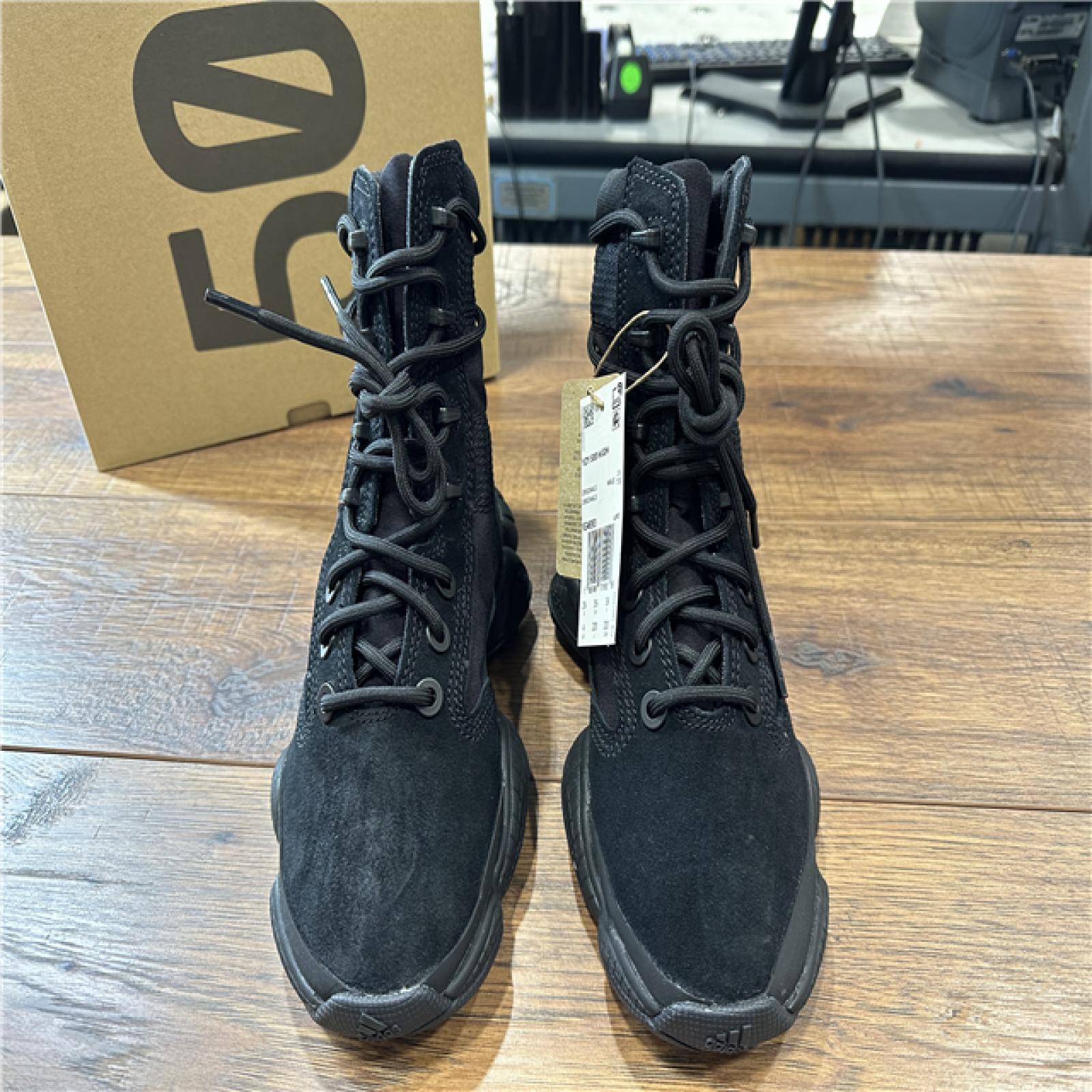 NEW!! Adidas Yeezy 500 High Tactical Boot - Black - SZ 4