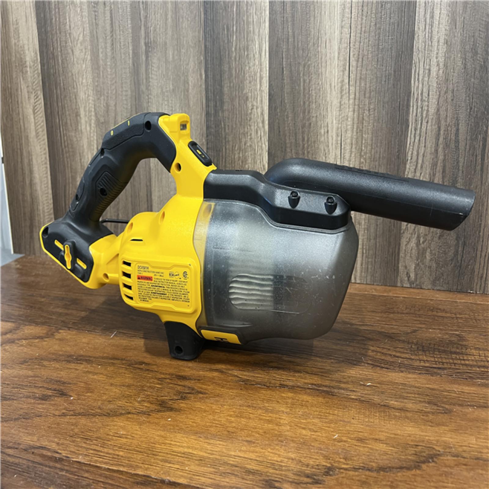 AS-IS DEWALT 20V Lithium-Ion Cordless Dry Hand Vacuum kit  (Tool Only)