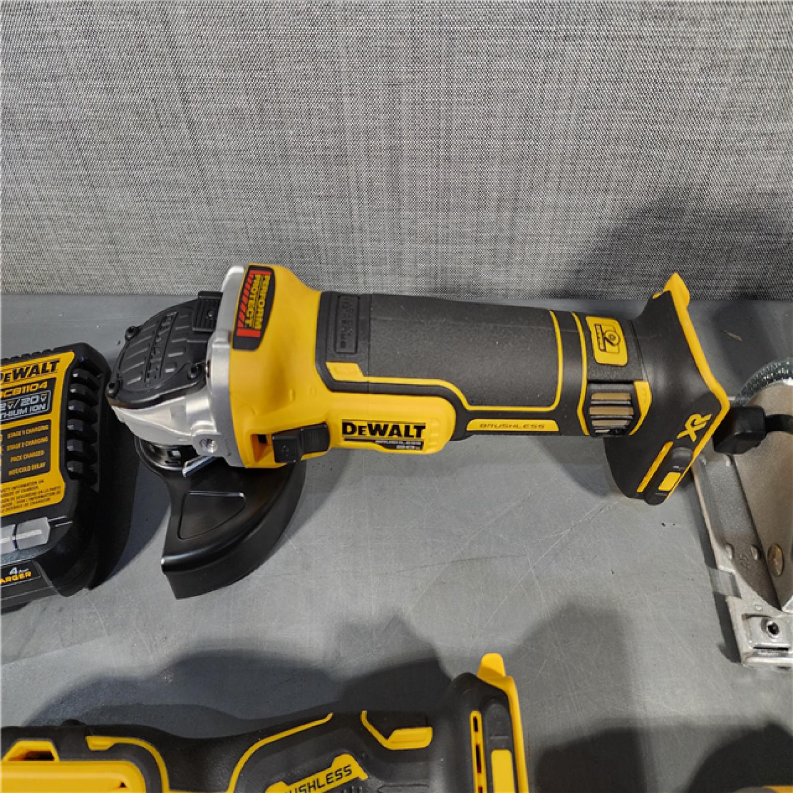 HOUSTON LOCATION - AS-IS (APPEARS LIKE NEW) Dewalt 20-Volt MAX ToughSystem Lithium-Ion 6-Tool Cordless Combo Kit