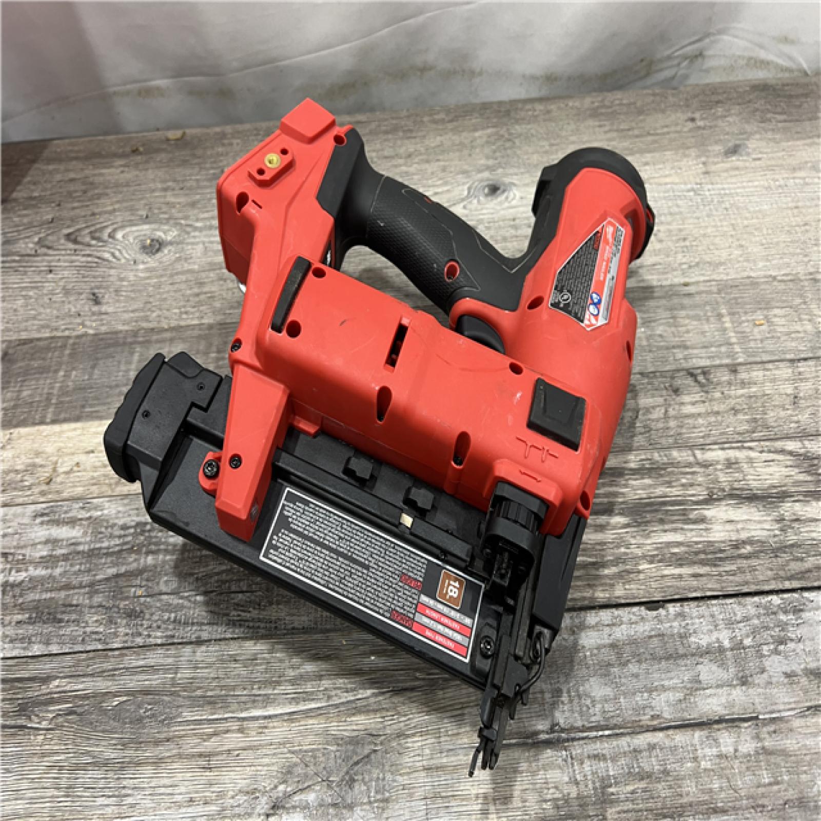 AS-IS Milwaukee M18 Fuel 18V Brushless 18-Gauge Brad Nailer 2746-20 (Bare Tool)