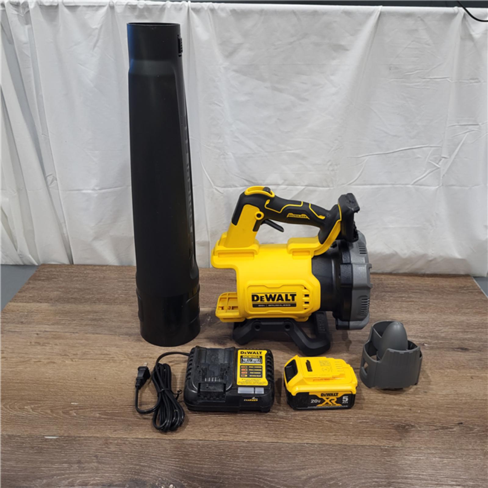 AS-IS DeWalt Brushless Cordless Battery Powered Handheld Leaf Blower KIT