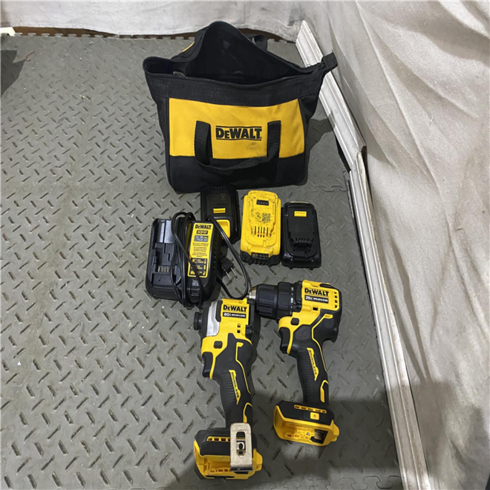 Houston location AS-IS DEWALT 2 TOOL COMBO KIT