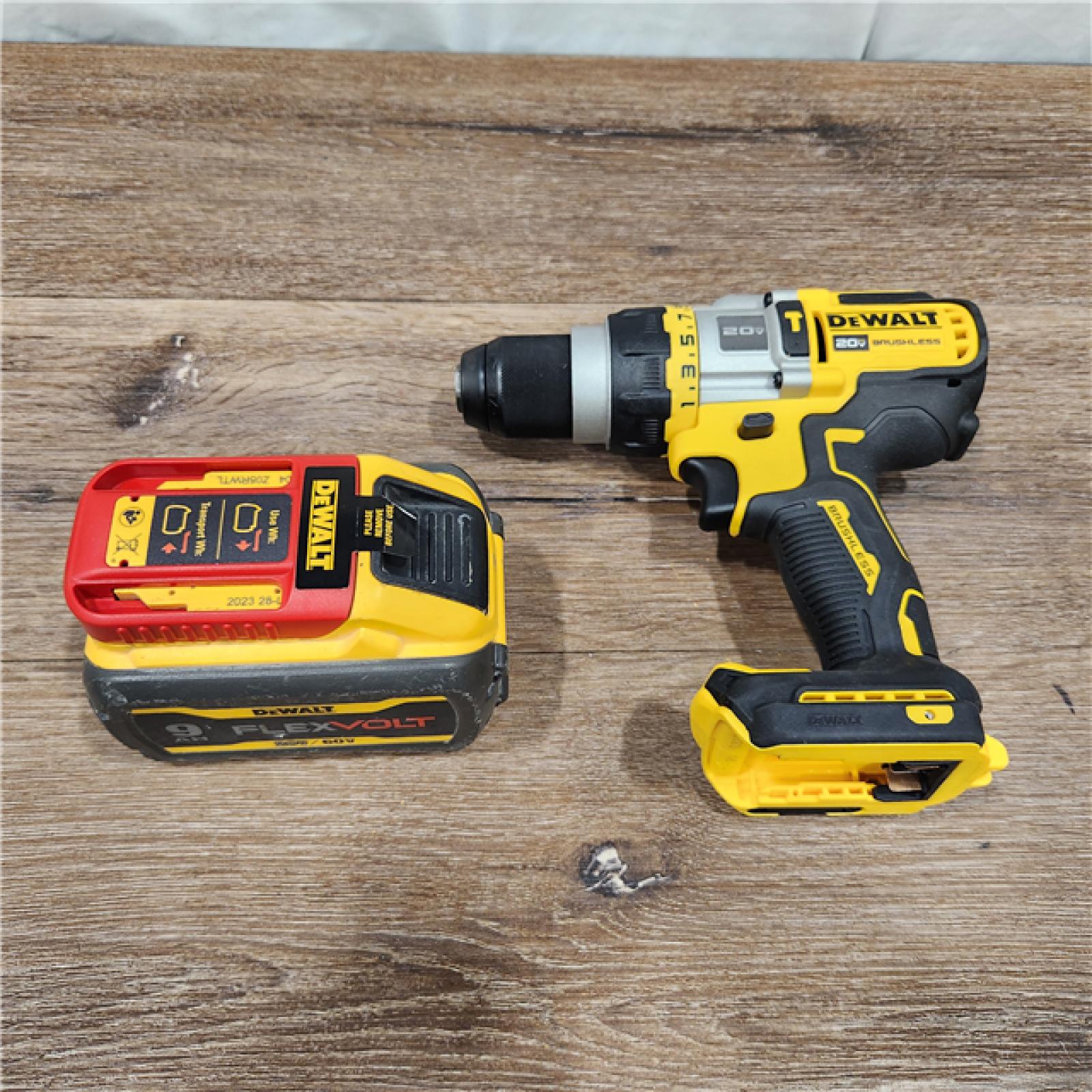 AS-IS 20V MAX Cordless Brushless 1/2 in. Hammer Drill/Driver with FLEXVOLT ADVANTAGE and (1) FLEXVOLT 6.0Ah Battery