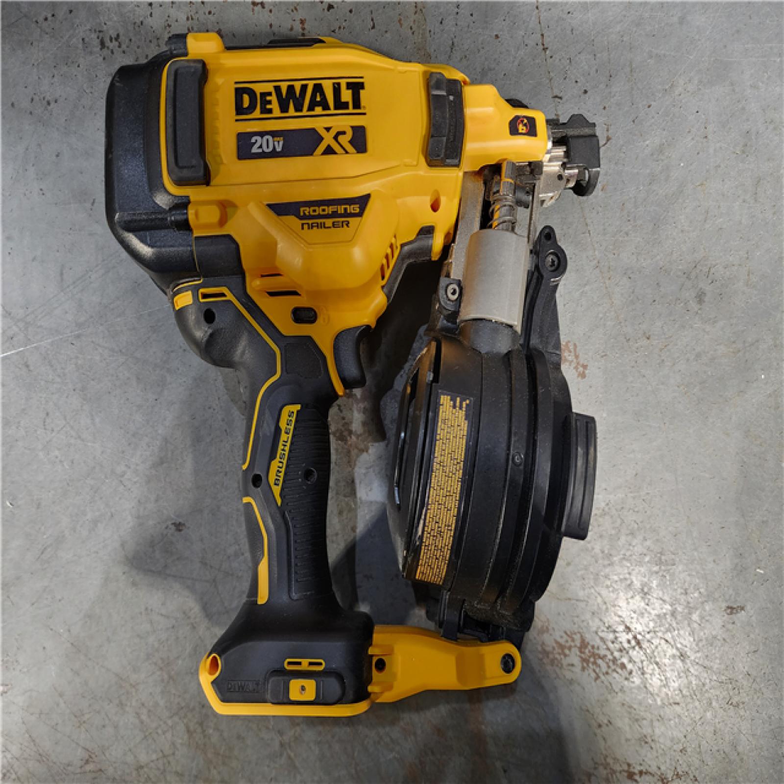 HOUSTON LOCATION - AS-IS DEWALT 2007898 Roofing Nailer Cordless