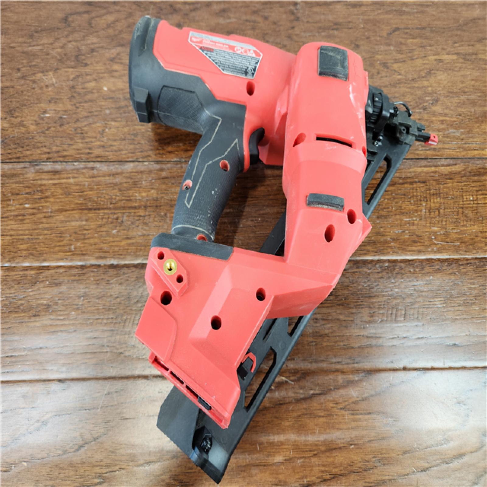 Milwaukee 15 gauge finish store nailer gen 2