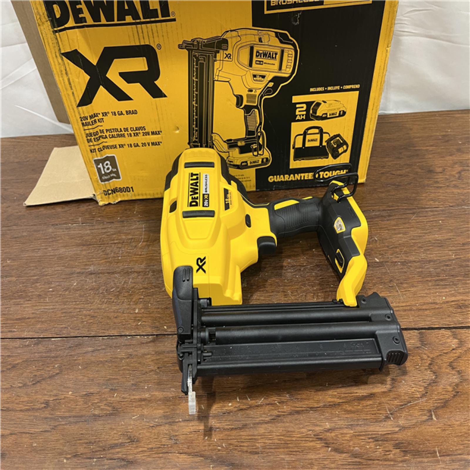 AS-ISDEWALT 20V MAX XR 18 Gauge Brad Nailer Kit