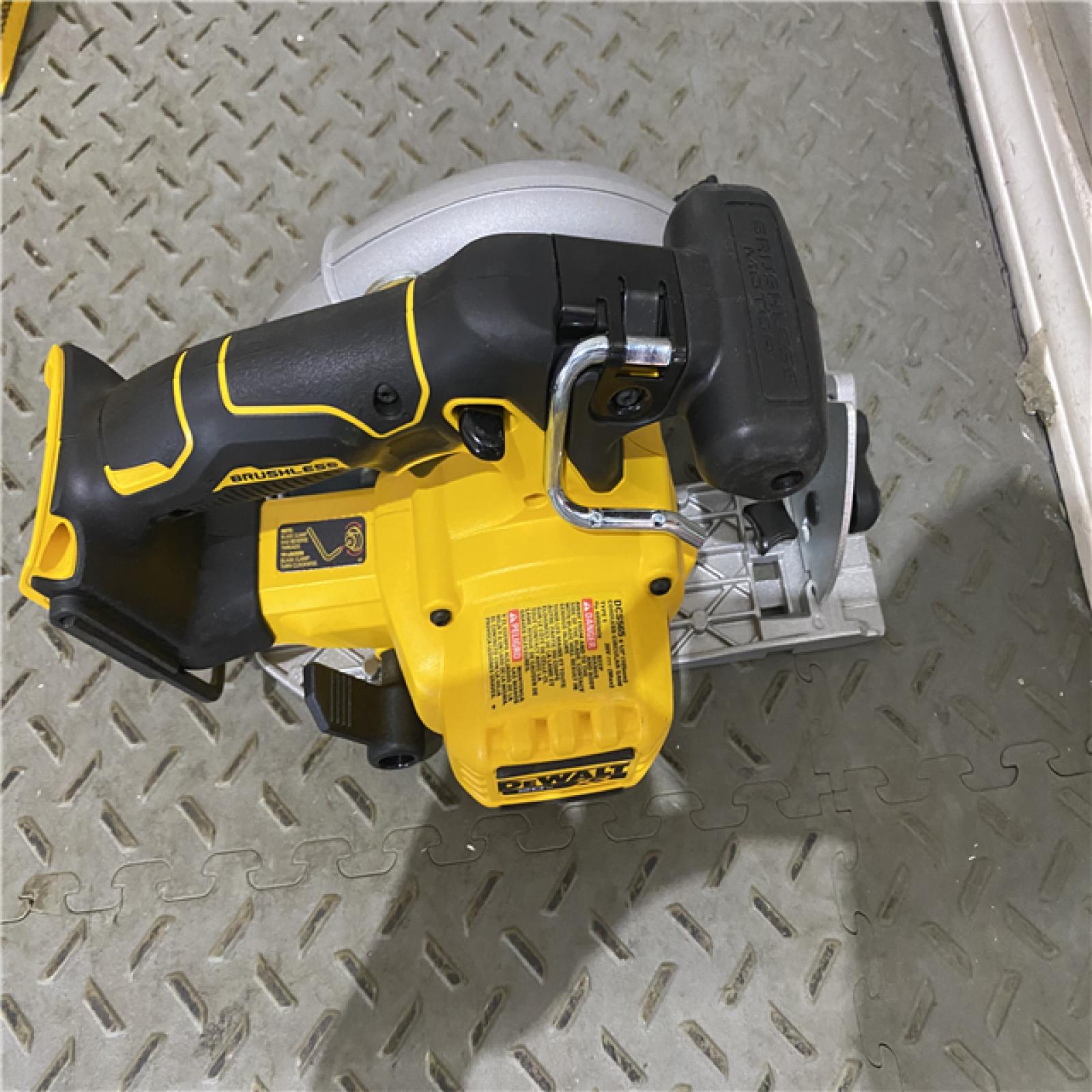 Houston location AS-IS DeWALT DCS565B 20V Max Brushless 6.5   Cordless Circular Saw