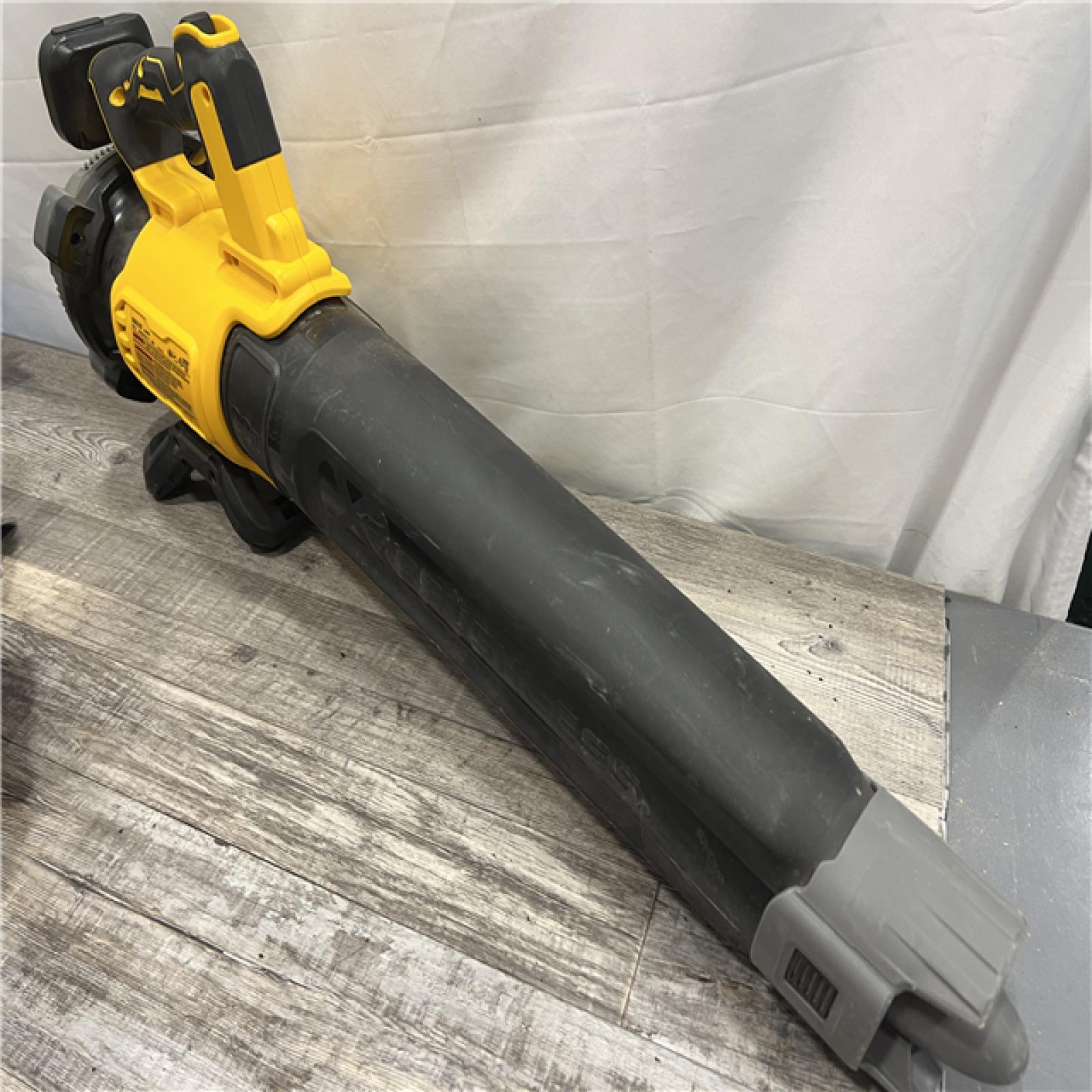 AS-IS DEWALT 20V MAX 125 MPH 450 CFM Brushless Cordless Battery Powered Blower (Tool Only)