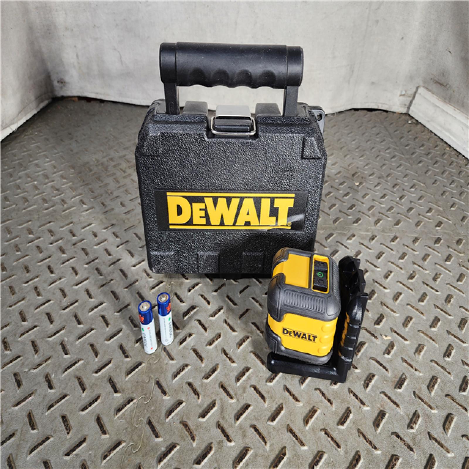 HOUSTON LOCATION - AS-IS DEWALT 55 ft. Green Self-Leveling Cross Line Laser Level with (2) AA Batteries & Case