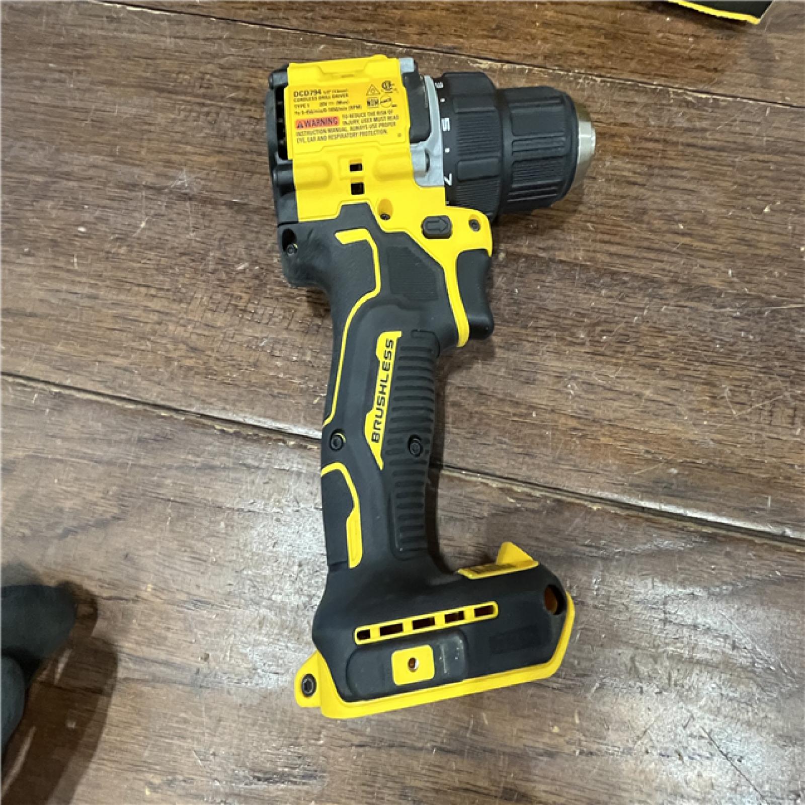 AS-ISDeWalt ATOMIC COMPACT SERIESâ„¢ 20V MAX* Brushless Cordless 1/2 in. Drill/Driver