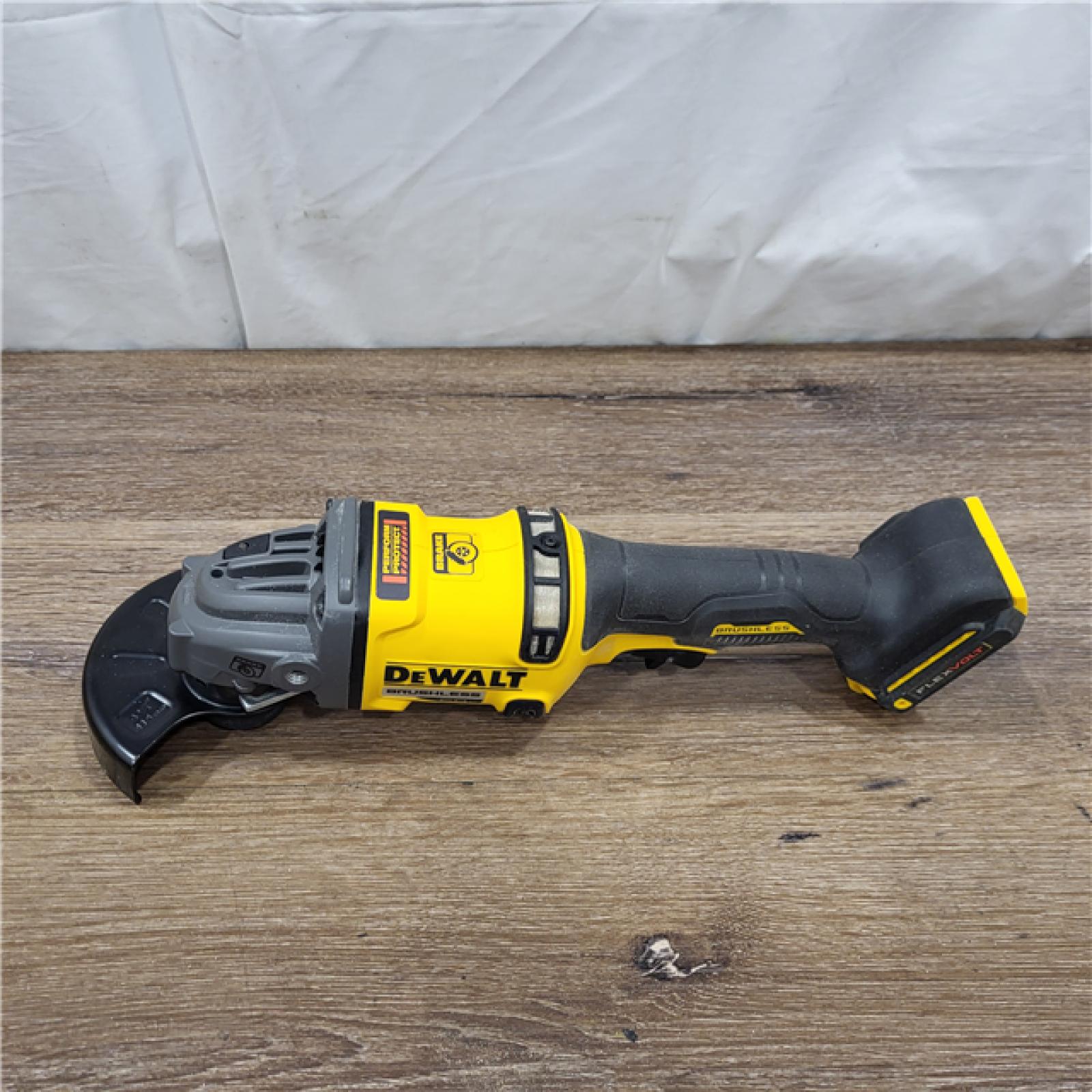 AS-IS DeWalt FLEXVOLT 60V MAX Cordless Grinder  4.5 - 6   9000 RPM  1 EA (115-DCG418B)