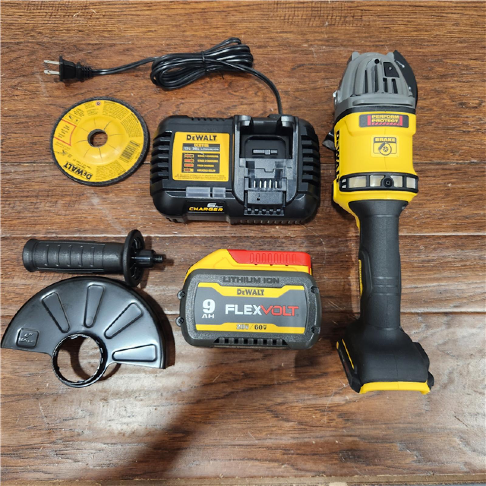 NEW FLEXVOLT 60-Volt MAX Brushless 4-1/2 in. - 6 in. Cordless Grinder with Kickback Brake Kit (D)