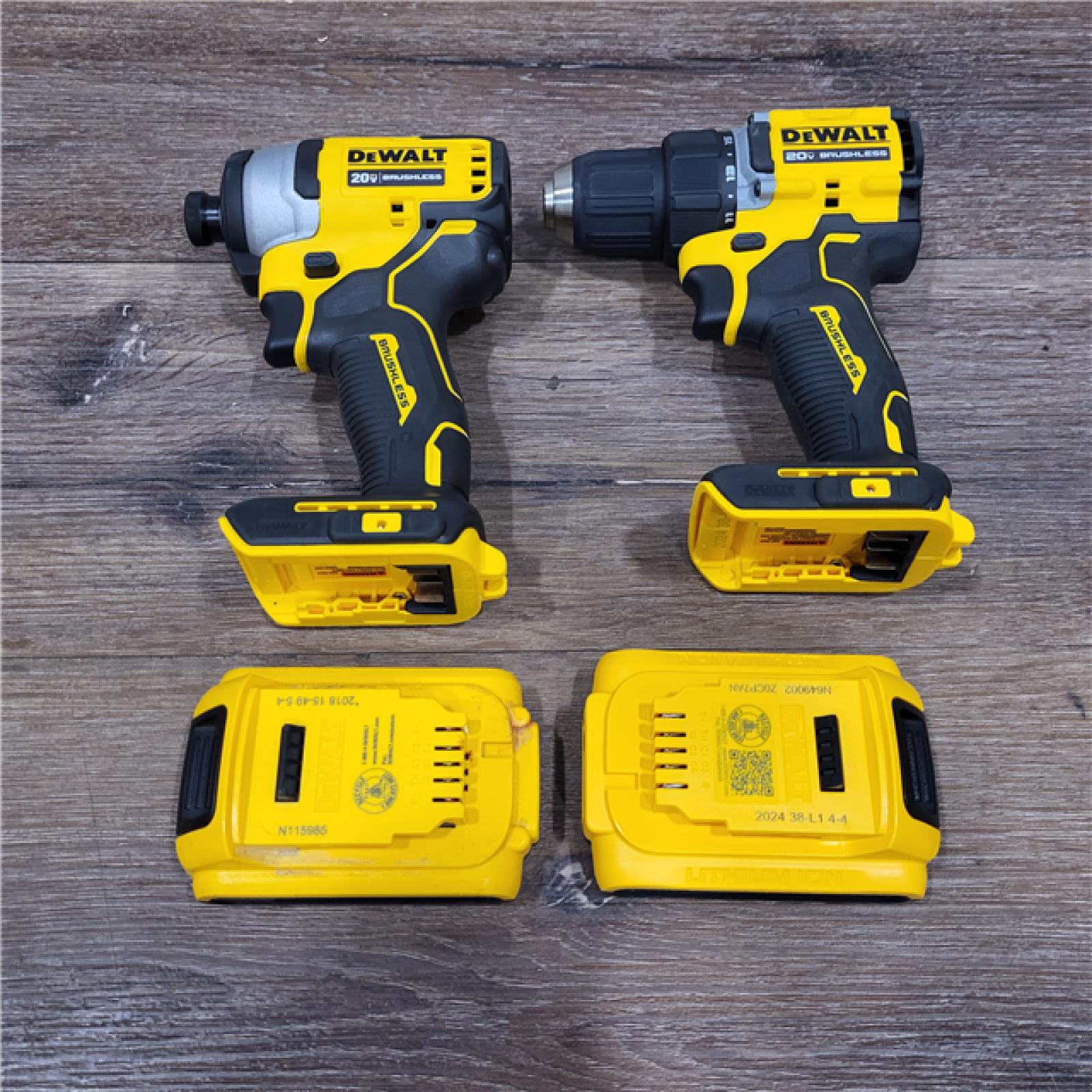 AS-IS DEWALT ATOMIC 20-Volt MAX Lithium-Ion Cordless Combo Kit (2-Tool) with (2) 2.0Ah Batteries, Charger and Bag