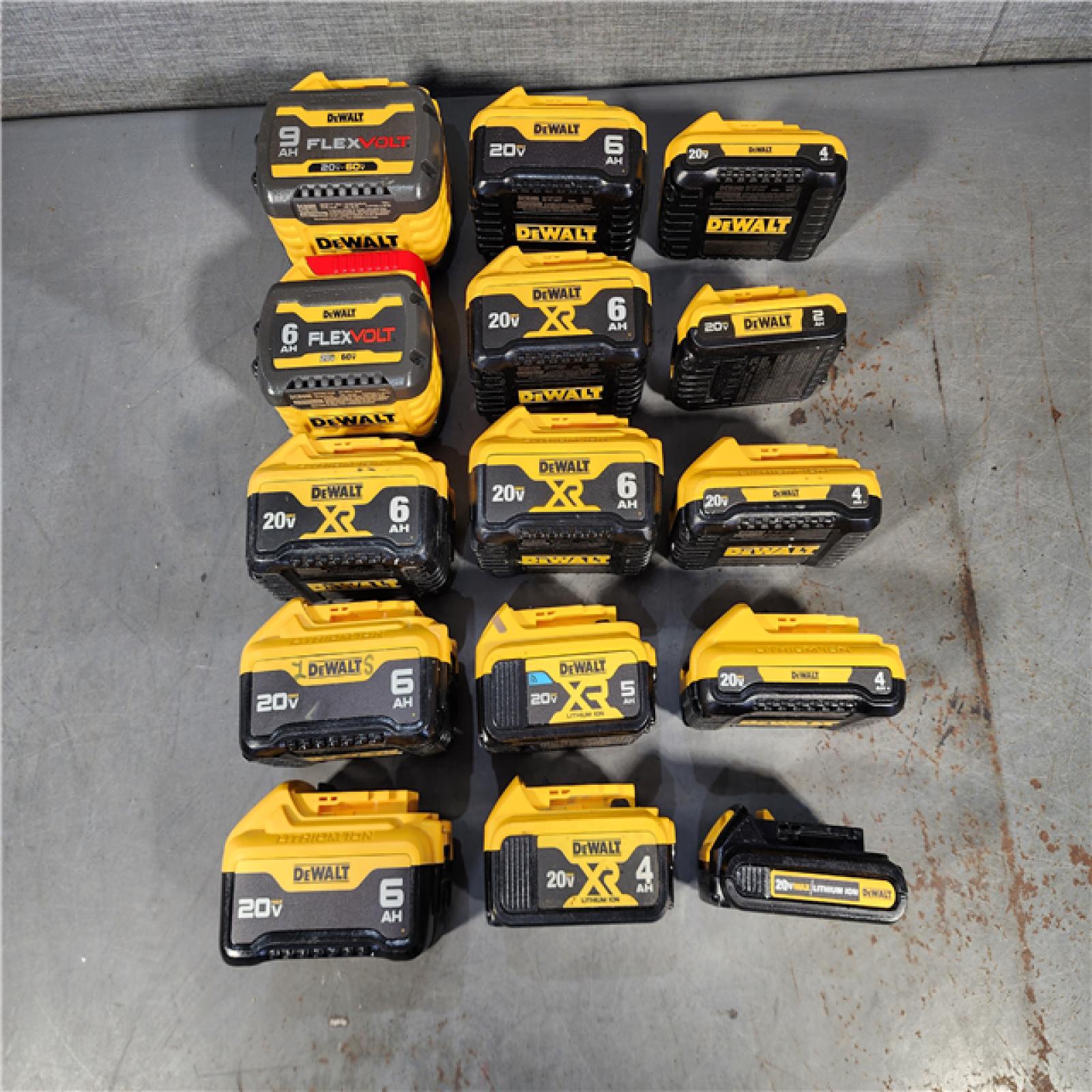 HOUSTON LOCATION - AS-IS DEWALT BATTERY PACK QTY - 15