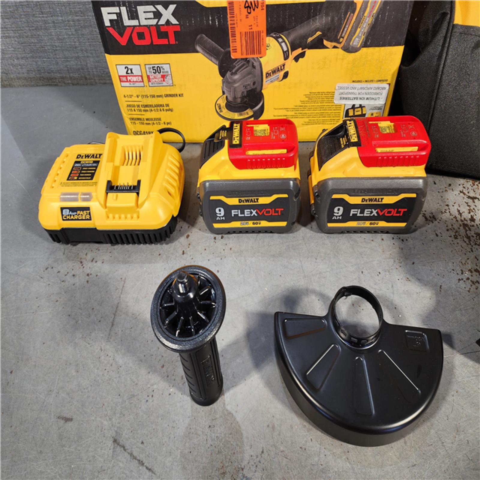 HOUSTON LOCATION - AS-IS (APPEARS LIKE NEW) DeWalt Flexvolt 60V Max Cordless Grinder  4.5 in; 6 in  Kit  1 KT (115-DCG418X2)