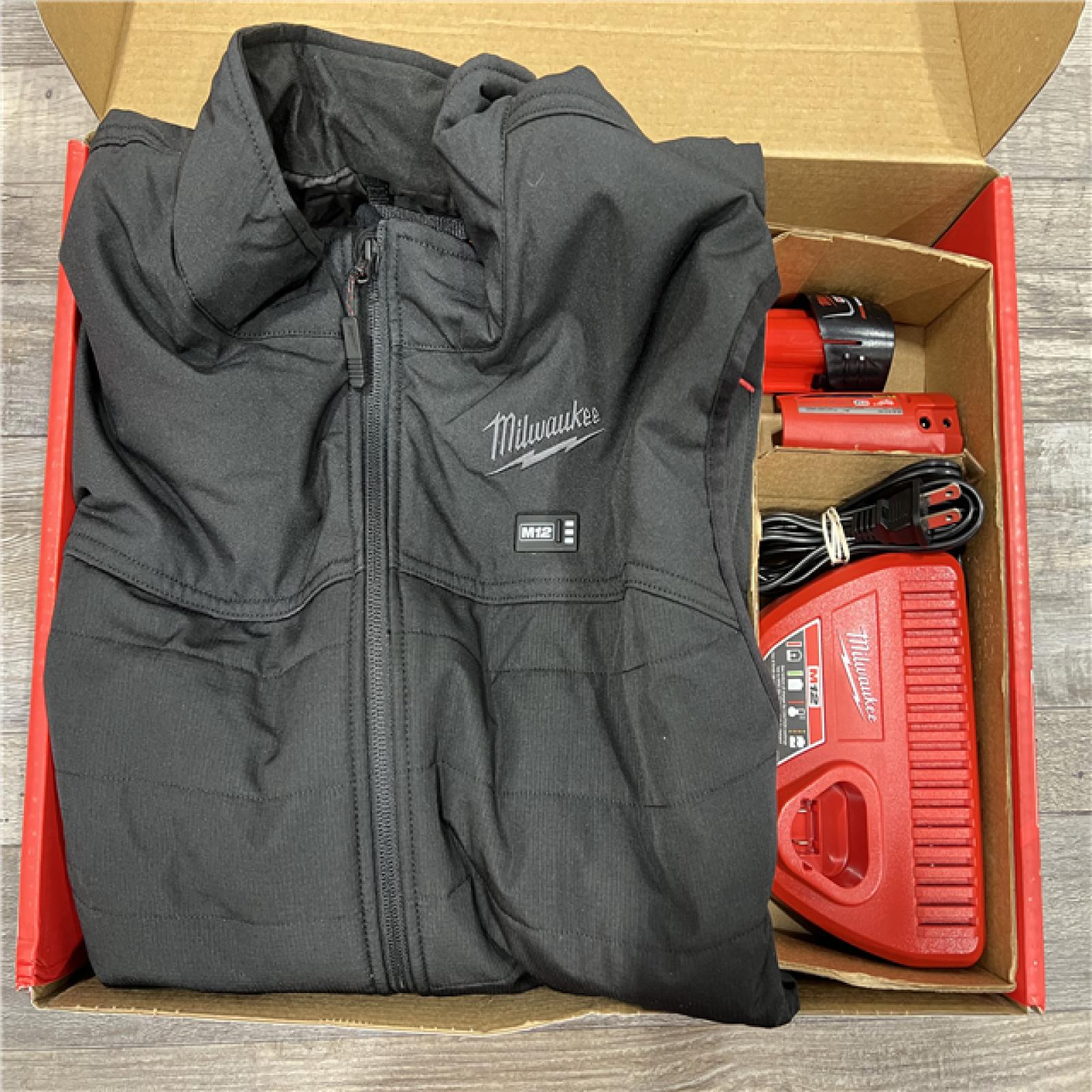 AS-IS Milwaukee Men's M12 Heated AXIS Vest