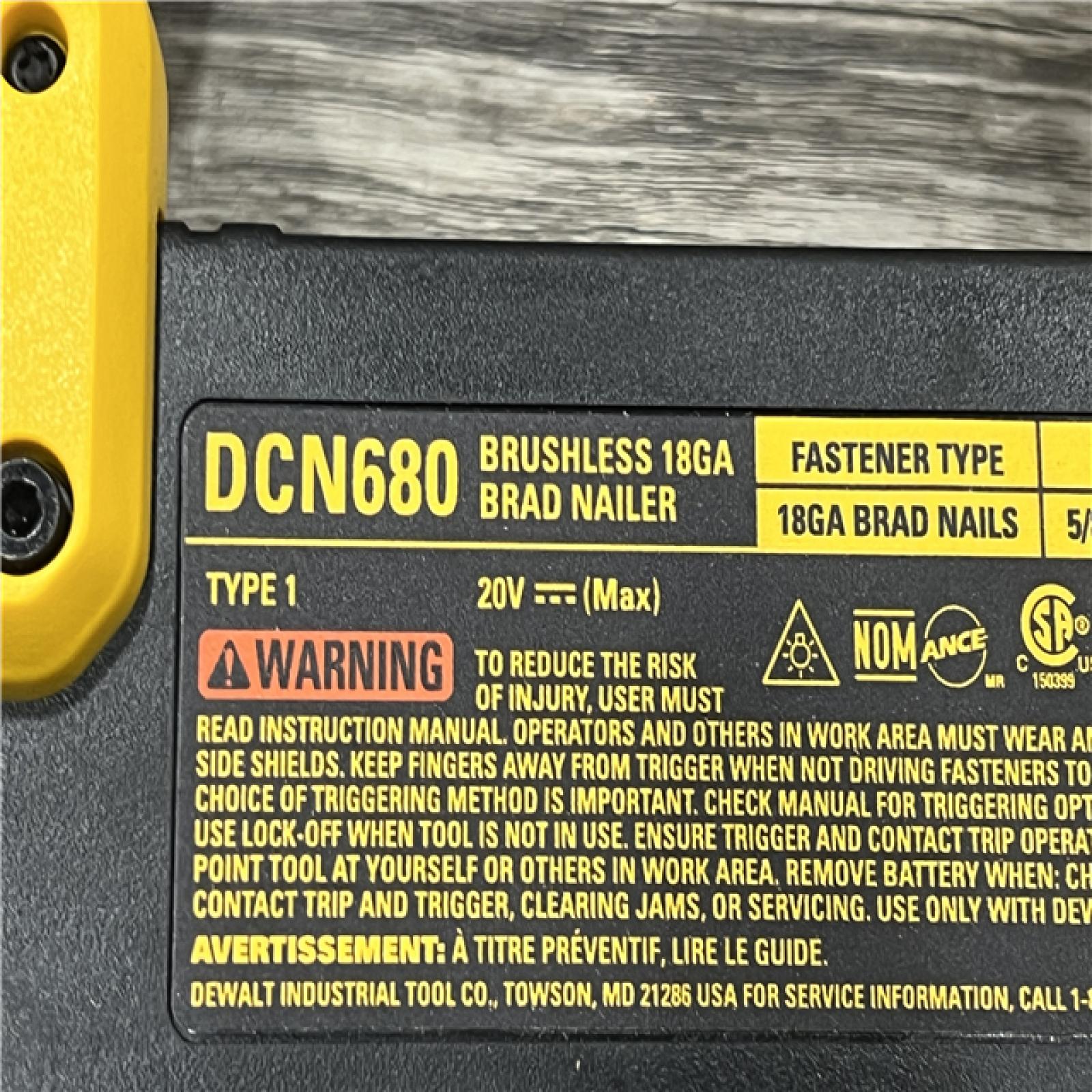 AS-IS DEWALT 20V MAX XR 18 Gauge Brad Nailer Kit