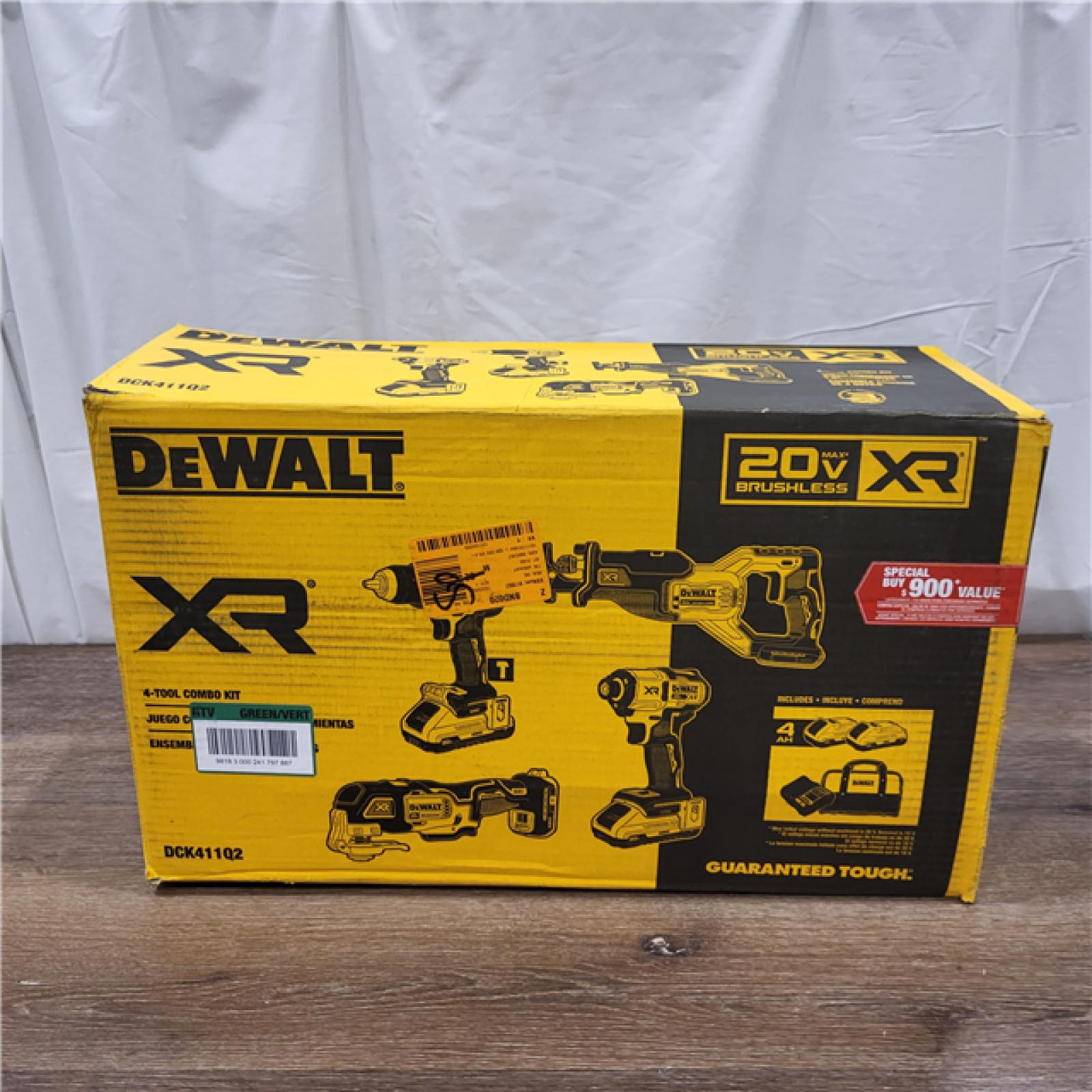 LIKE NEW! DEWALT 20-Volt Maximum Lithium-Ion Cordless 4-Tool Combo Kit with (2) 4 Ah Batteries and Charger