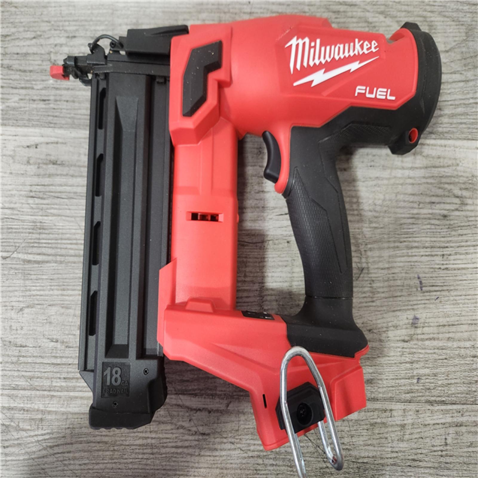 Phoenix Location Milwaukee M18 FUEL 18-Volt Lithium-Ion Brushless Cordless Gen II 18-Gauge Brad Nailer (Tool-Only)