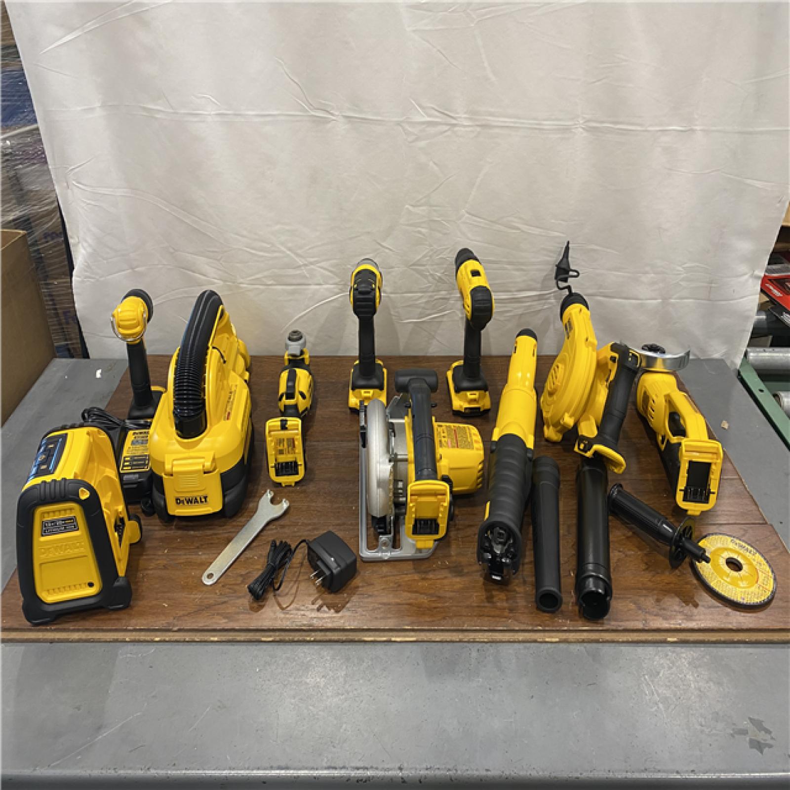 AS-IS DEWALT 20V MAX Lithium-Ion Brushed Cordless (10-Tool) Combo Kit