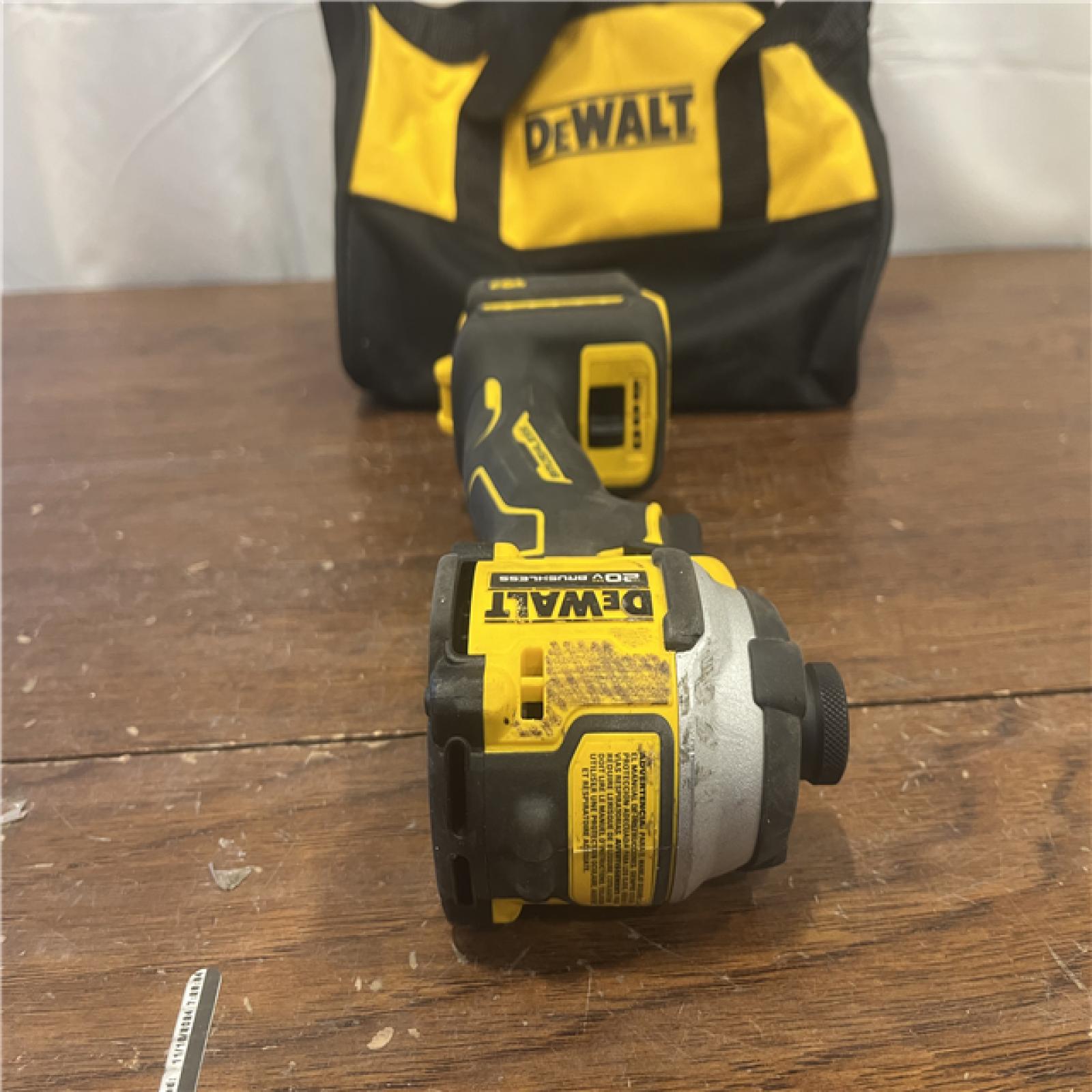 AS-ISDEWALT ATOMIC 20V MAX Lithium-Ion Cordless 1/4 in. Brushless Impact Driver Kit, 5 Ah Battery, Charger, and Bag