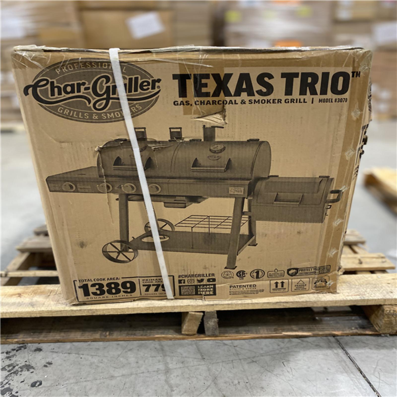 DALLAS LOCATION - Char-Griller Texas Trio 4-Burner Dual Fuel Grill with Smoker in Black