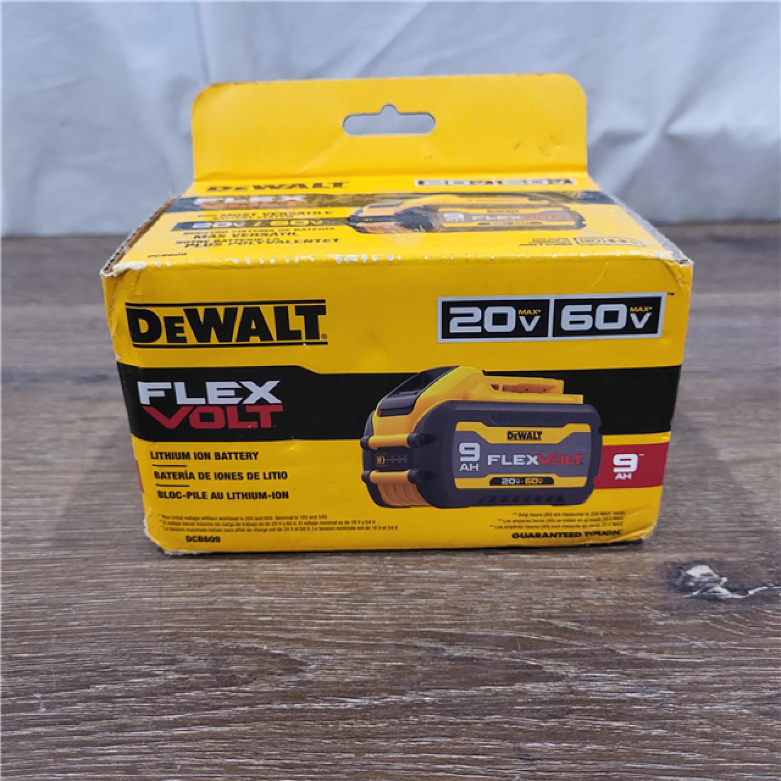 AS-IS Dewalt DWLTDCB609 Dewalt DCB609 FLEXVOLT 20V/60V MAX* B