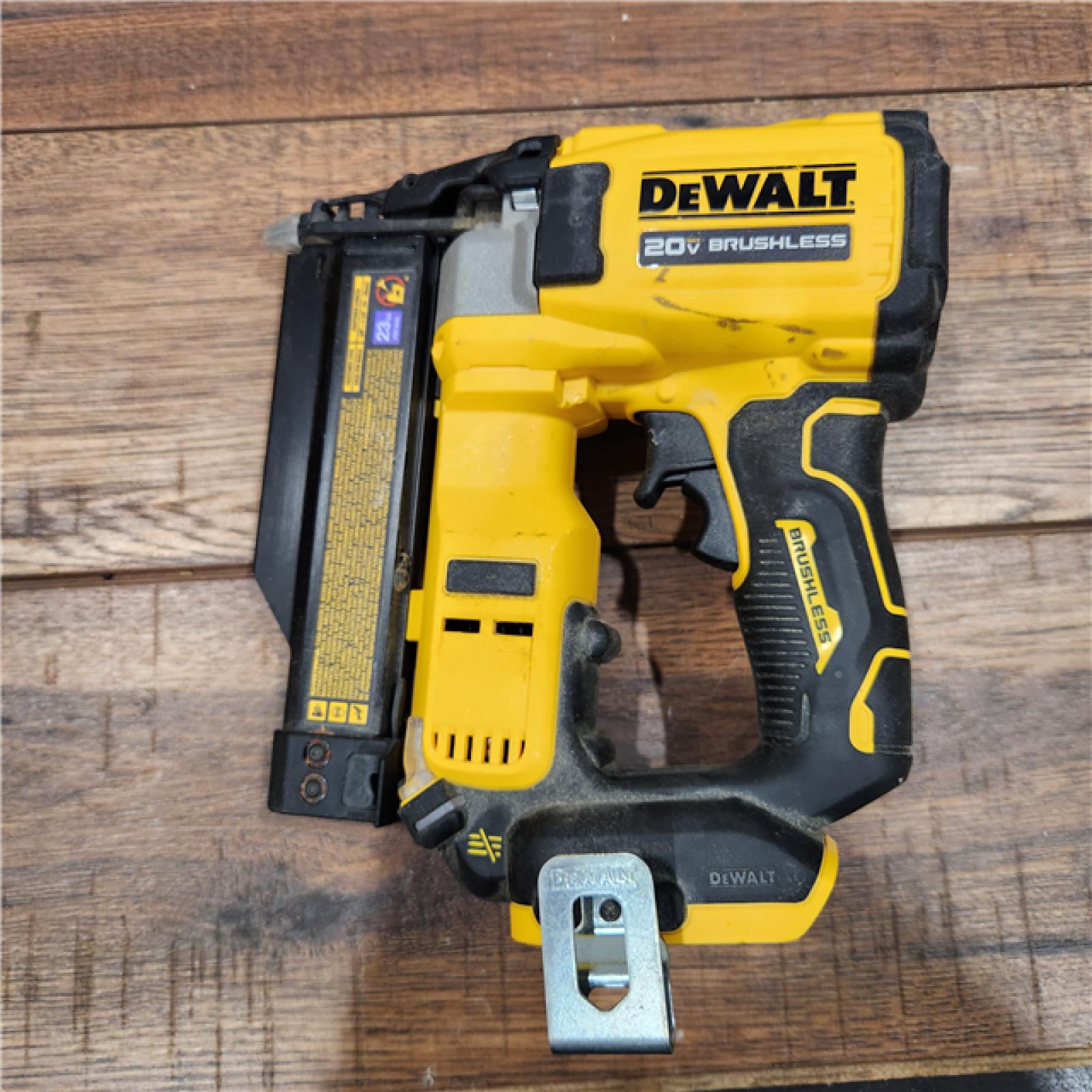 AS-IS DeWalt 20-Volt MAX Lithium-Ion Brushless Cordless 23-Gauge Pin Nailer (Tool-Only)