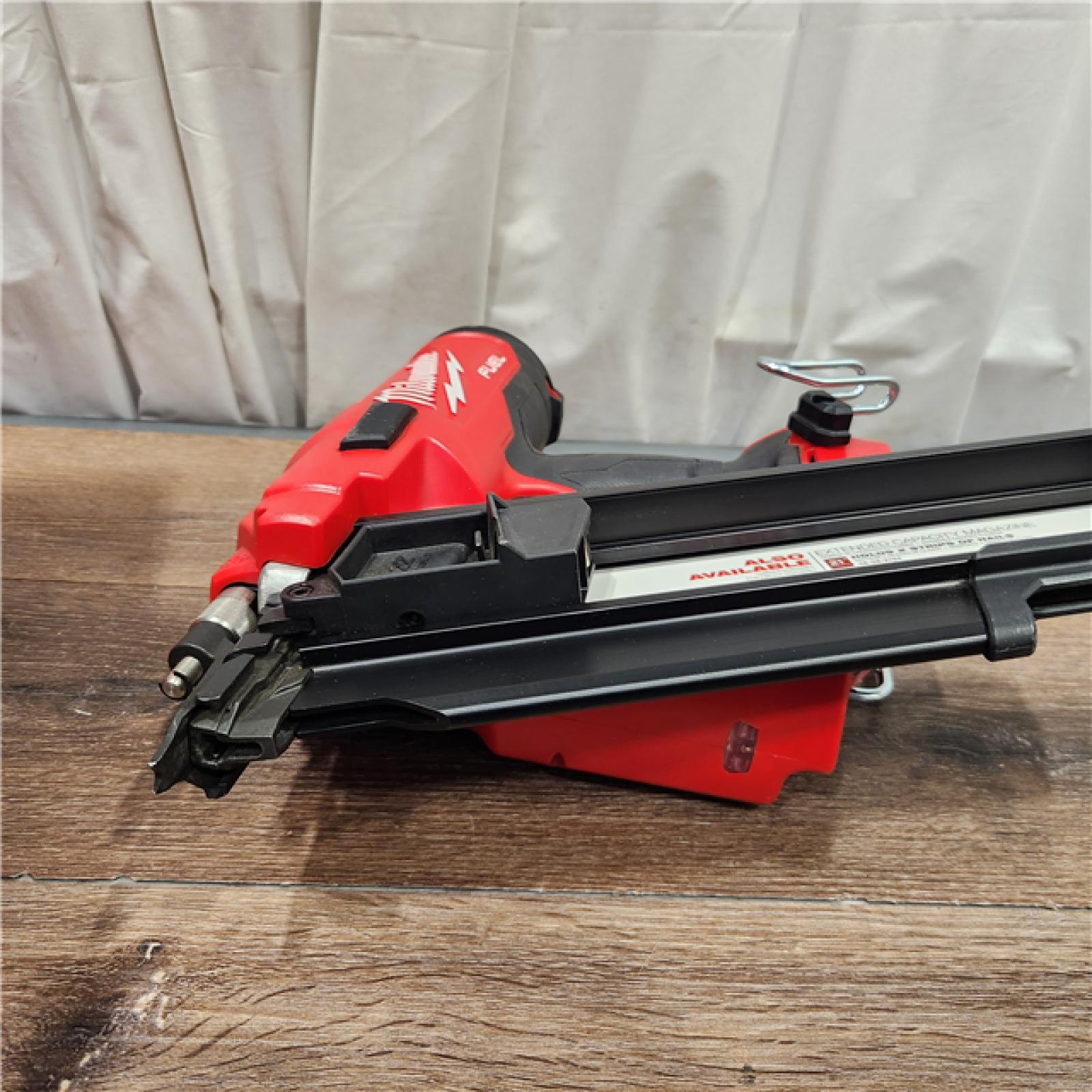 AS-IS Milwaukee 2744-20 M18 FUEL 21-Degree Cordless Framing Nailer (Tool Only)