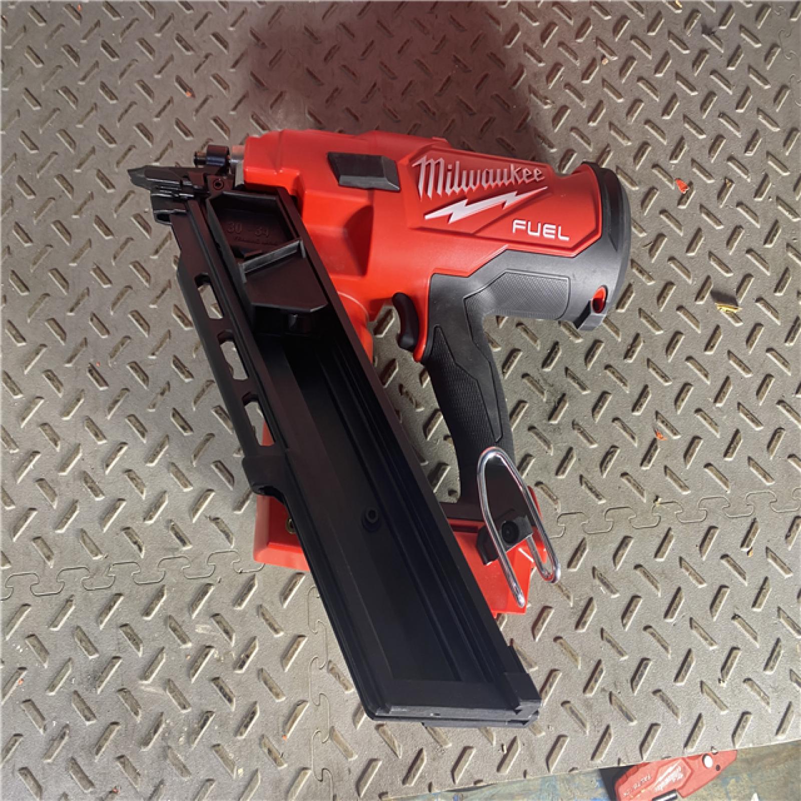 HOUSTON LOCATION - AS-IS Milwaukee M18 FUEL 30 Degree Framing Nailer