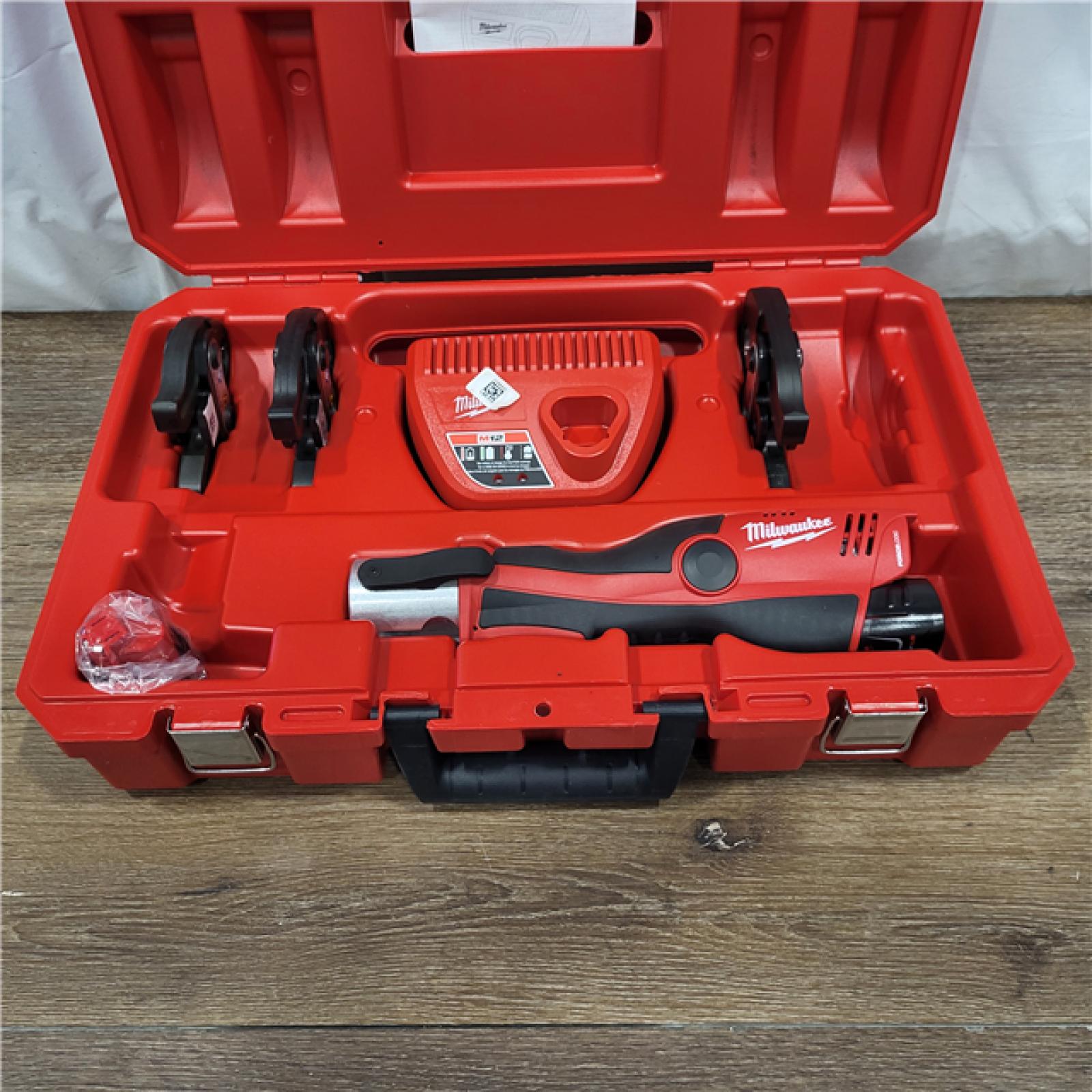 AS-IS Milwaukee M12 Force Logic Press Tool 1/2 in. to 1 in. Kit