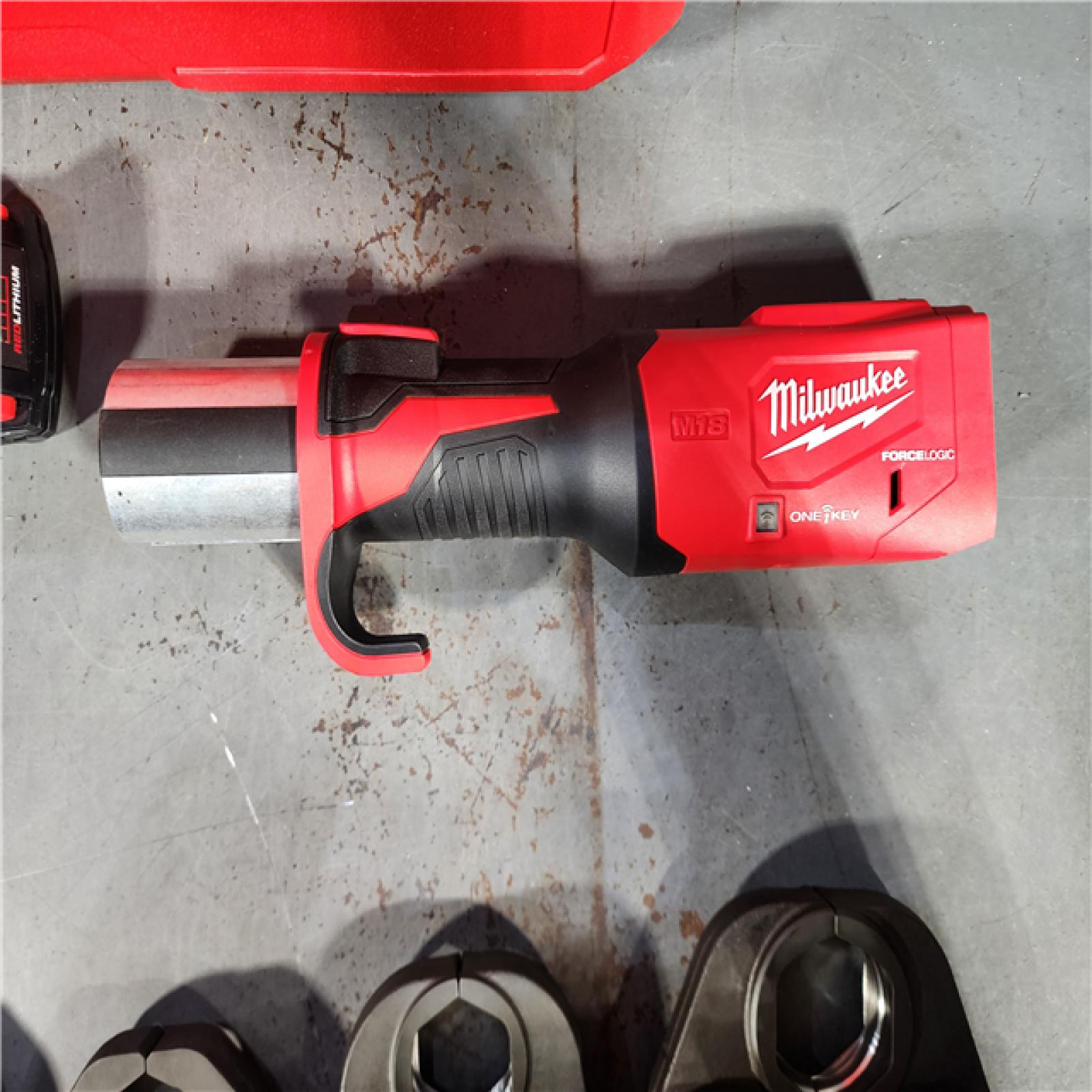 HOUSTON LOCATION - AS-IS (APPEARS LIKE NEW) Milwaukee M18 Force Logic ONE KEY Press Tool 1/2-2 Kit