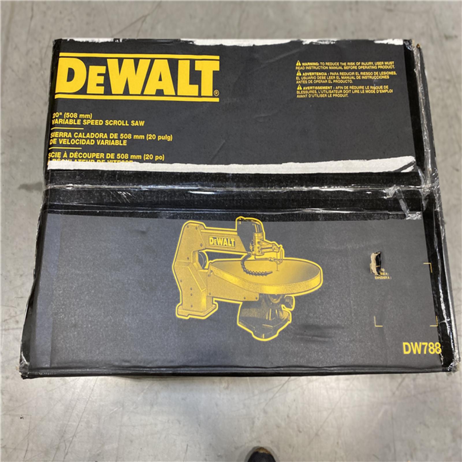 DALLLAS LOCATION - NEW! DEWALT 20 in. Variable-Speed Scroll Saw