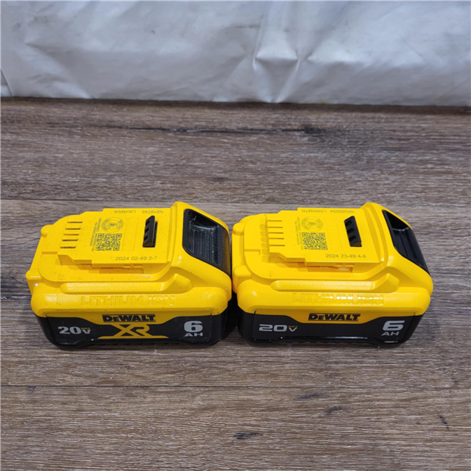 AS-IS DEWALT DCB206-2 6.0Ah 20V MAX Battery (2 Pack)