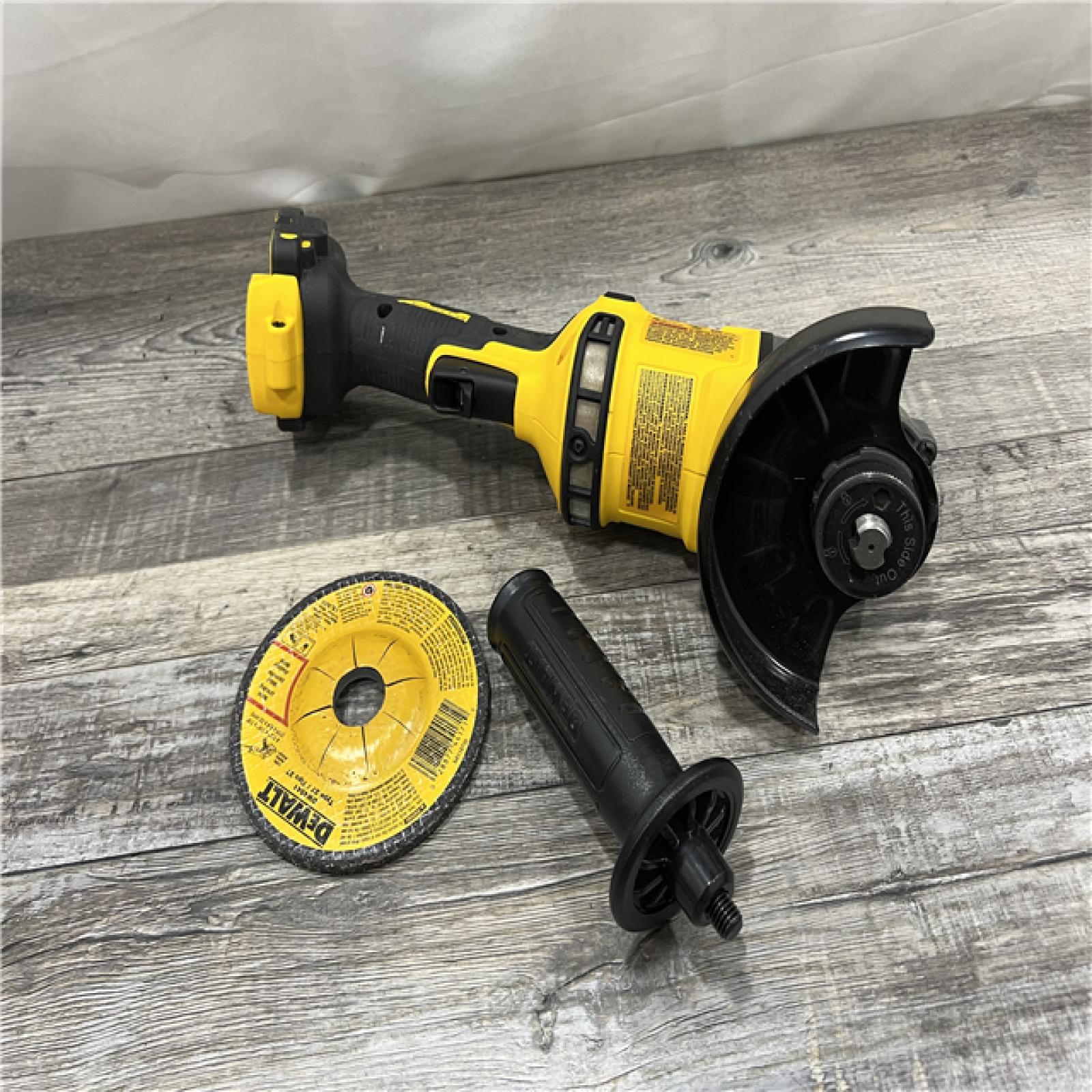 AS-IS DeWalt FLEXVOLT 60V MAX Cordless Grinder  4.5 - 6   9000 RPM  1 EA (115-DCG418B)