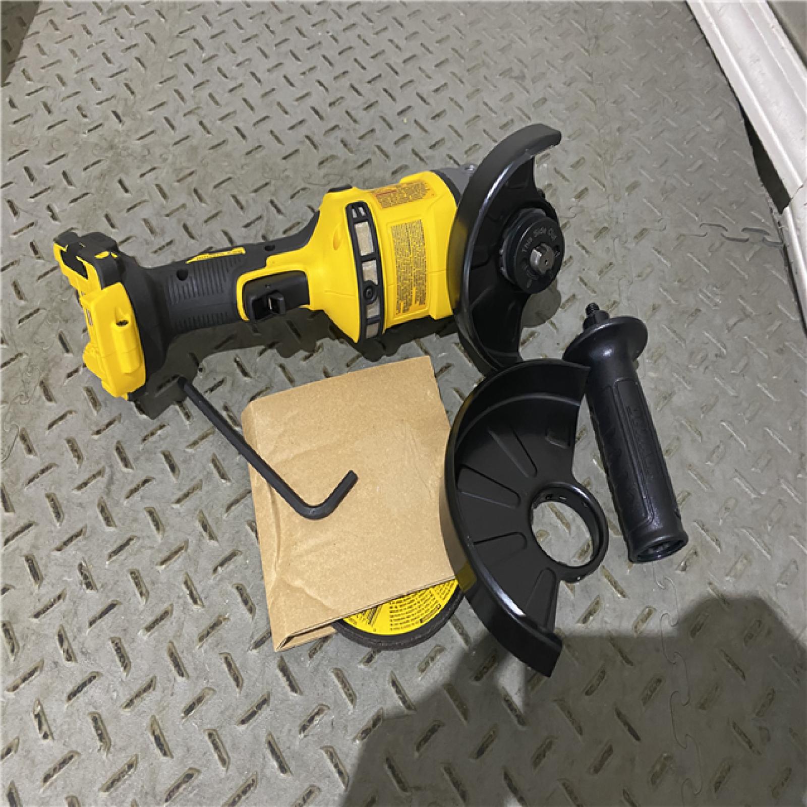 Houston location AS-IS DeWalt FLEXVOLT 60V MAX Cordless Grinder  4.5 - 6   9000 RPM  1 EA (115-DCG418B)