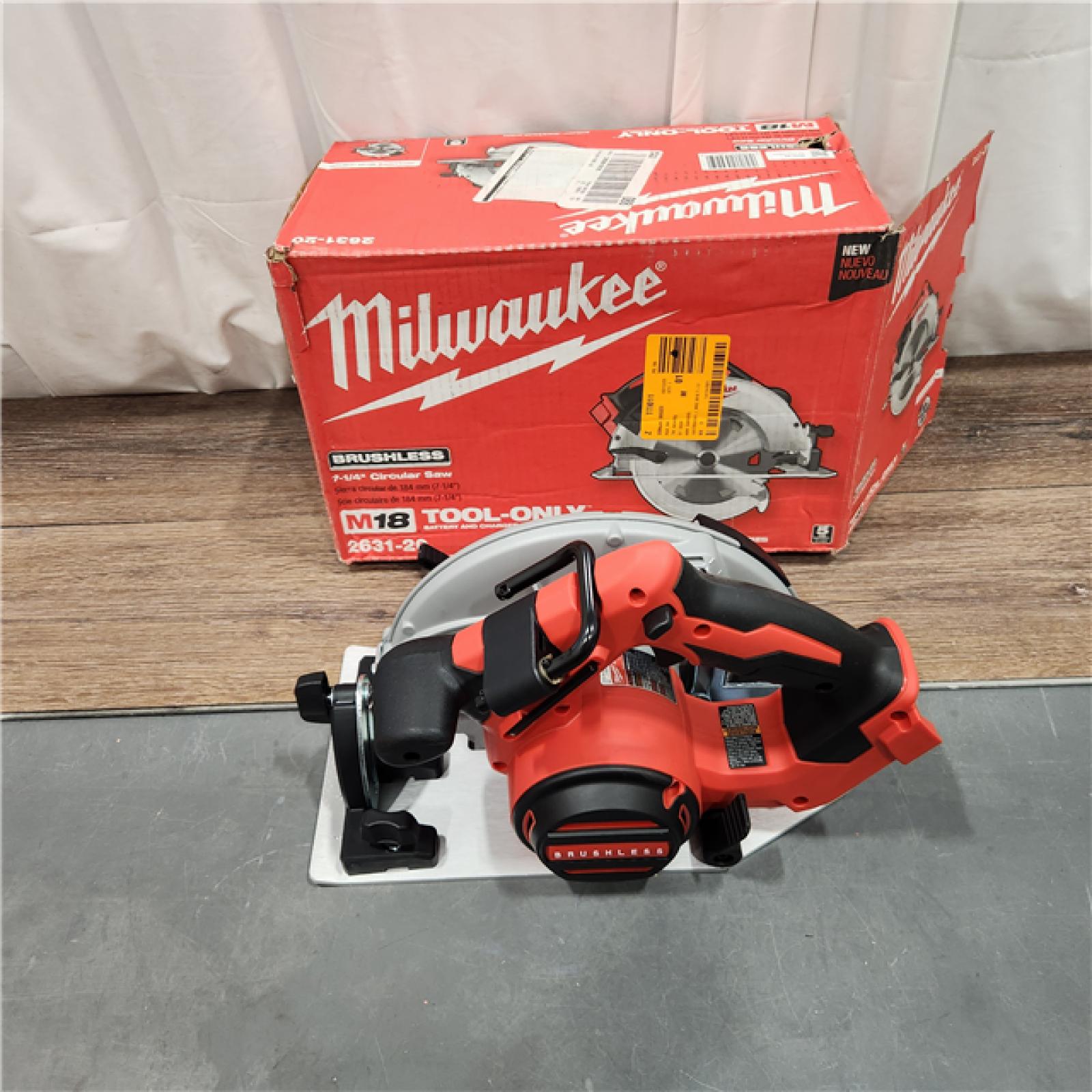 AS IS Milwaukee M18 7-1/4  18V Brushless Circular Saw 2631-20 (Bare Tool)