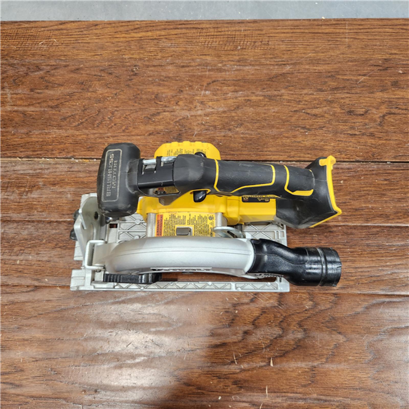 AS-IS DeWALT DCS565B 20V Max Brushless 6.5   Cordless Circular Saw