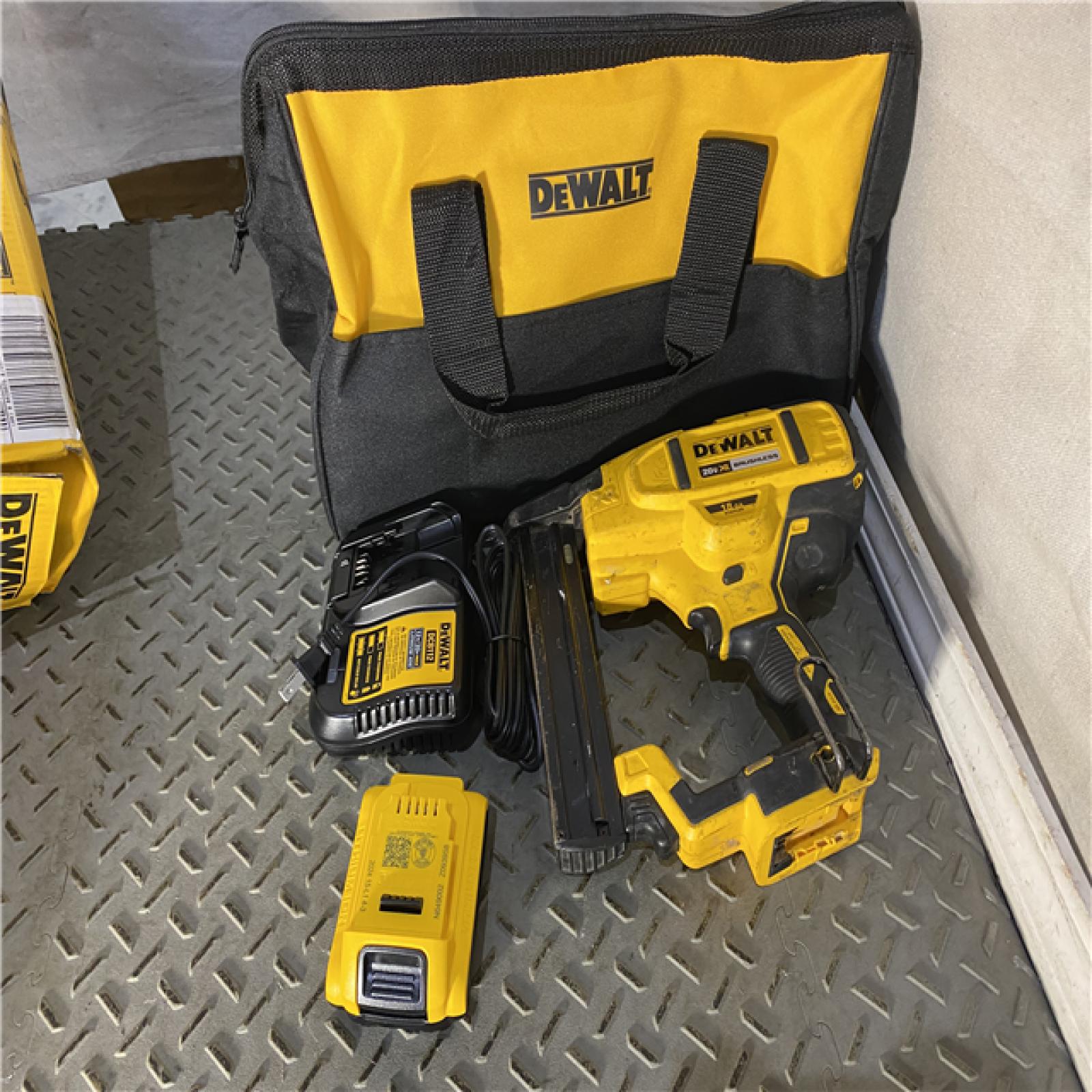 Houston location AS-IS DEWALT New in Box DEWALT DCN681D1 20V 18Ga Stapler Kit