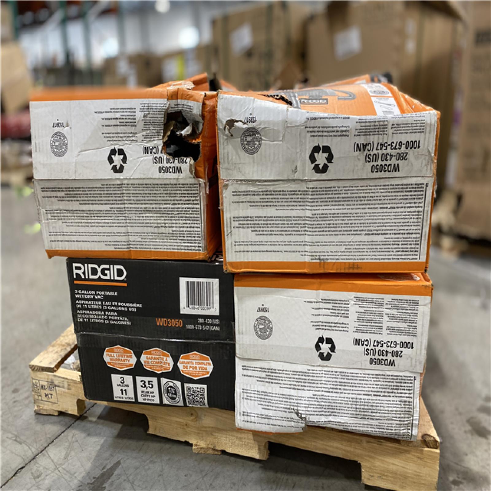 DALLAS LOCATION - RIDGID 3 Gal 3.5 Peak HP Handheld Shop Vac Wet Dry Vacuum with RIDGID SWEEP Dust Pan, Filter, Locking Hose and Car Nozzle PALLET -(8 UNITS)