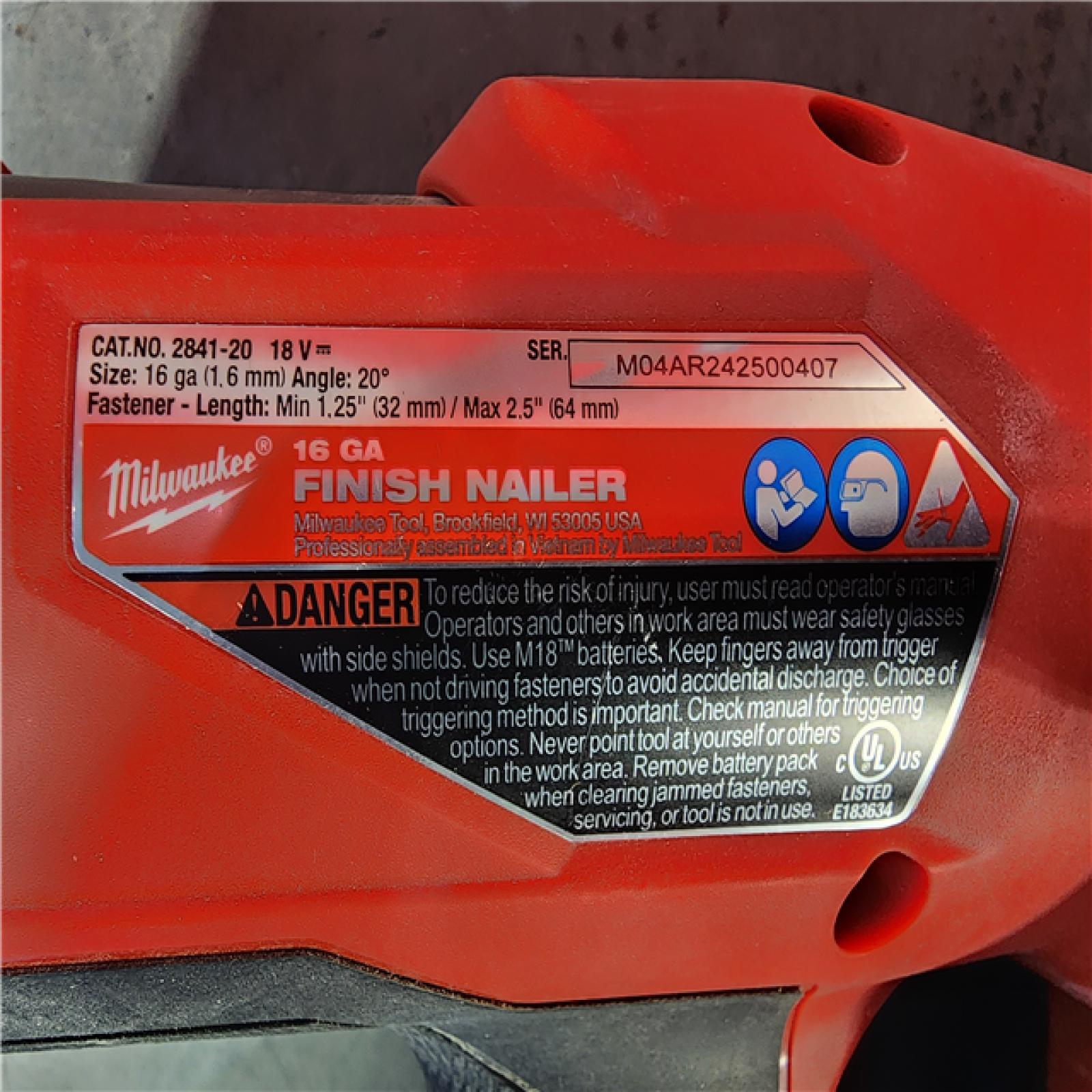 HOUSTON LOCATION - AS-IS Milwaukee 2841-20 18V Cordless Gen II 16 Gauge Angled Finish Nailer (Tool Only)