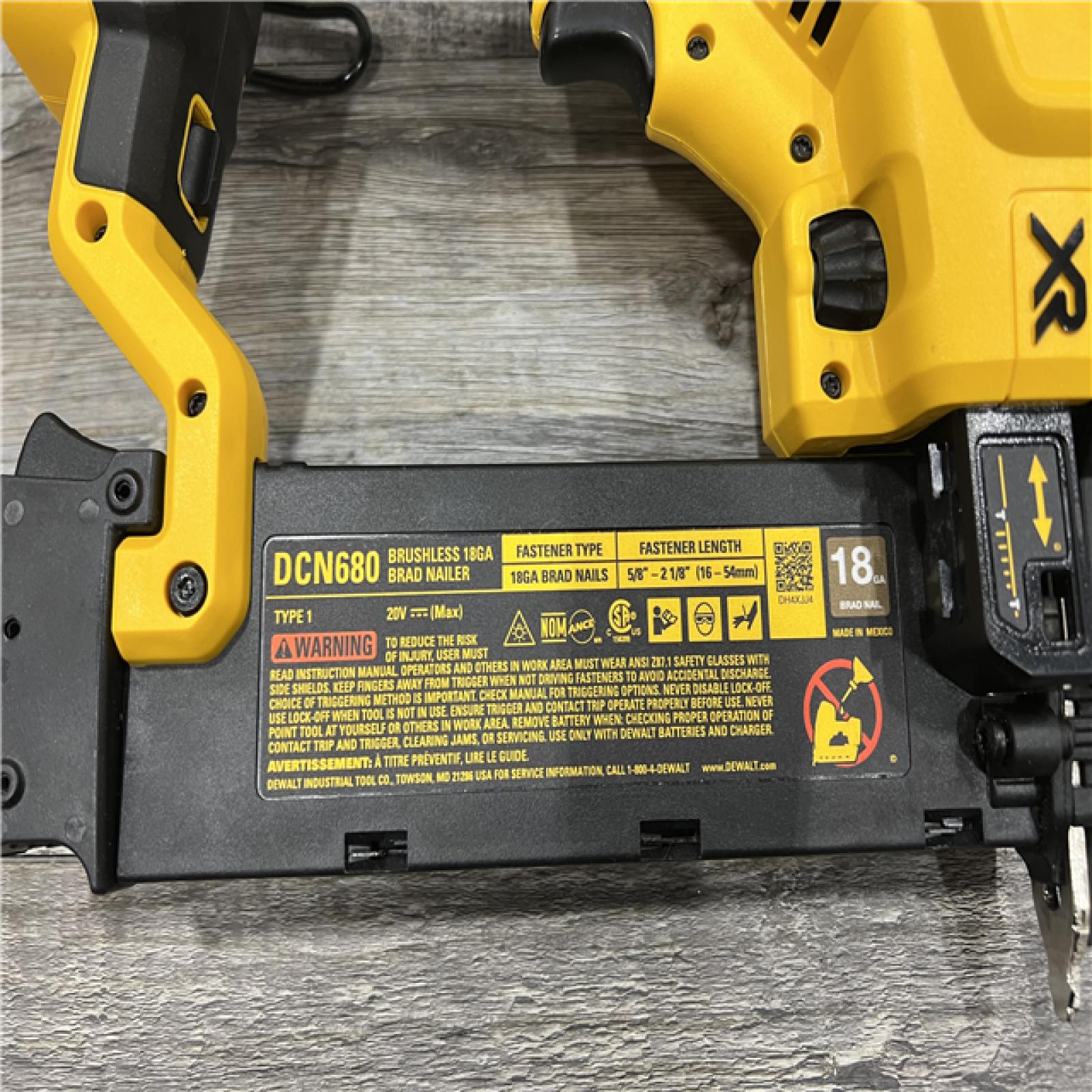 AS-IS DeWALT DCN681D1 20-Volt MAX 18ga Cordless Brushless Narrow Crown Stapler Kit