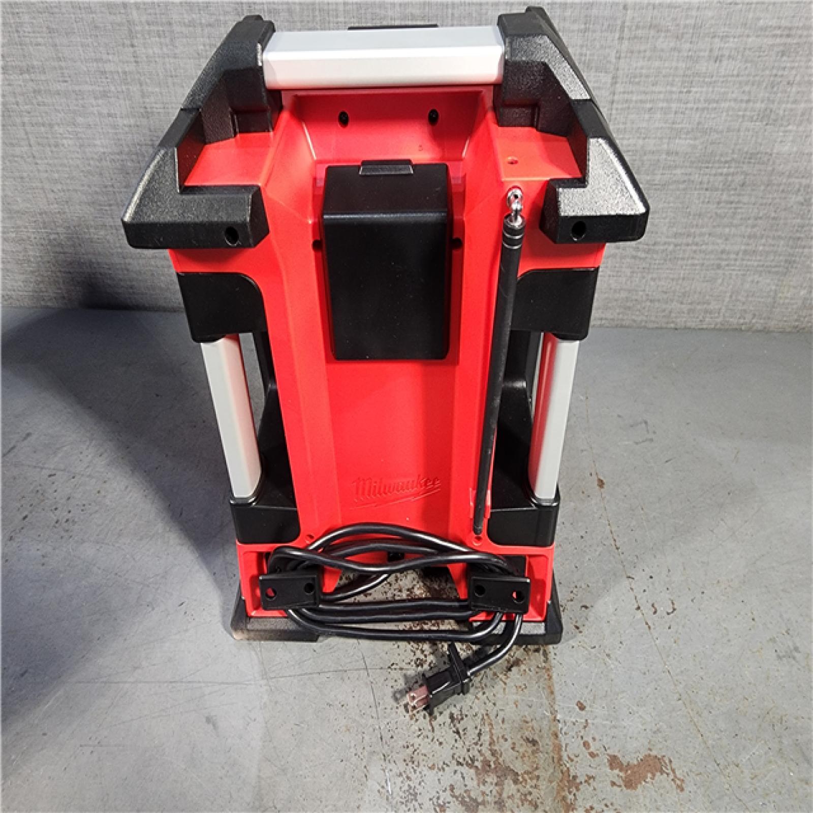 HOUSTON LOCATION - AS-IS M18 Lithium-Ion Cordless Jobsite Radio/Charger