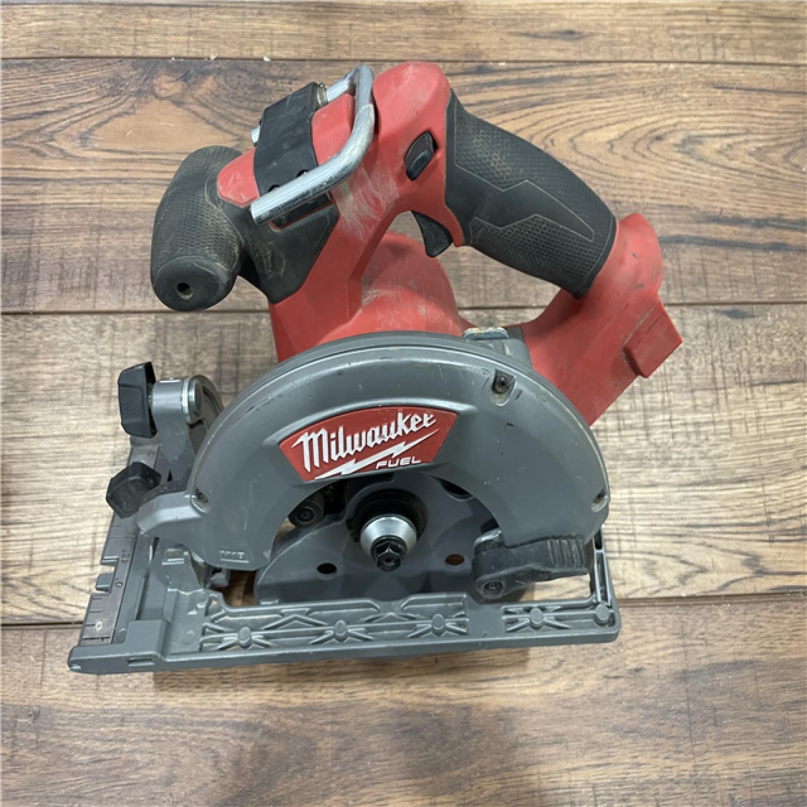 AS-IS MilwaukeeFUEL 18V Lithium-Ion Brushless Cordless 6-1/2 in. Circular Saw (Tool-Only)