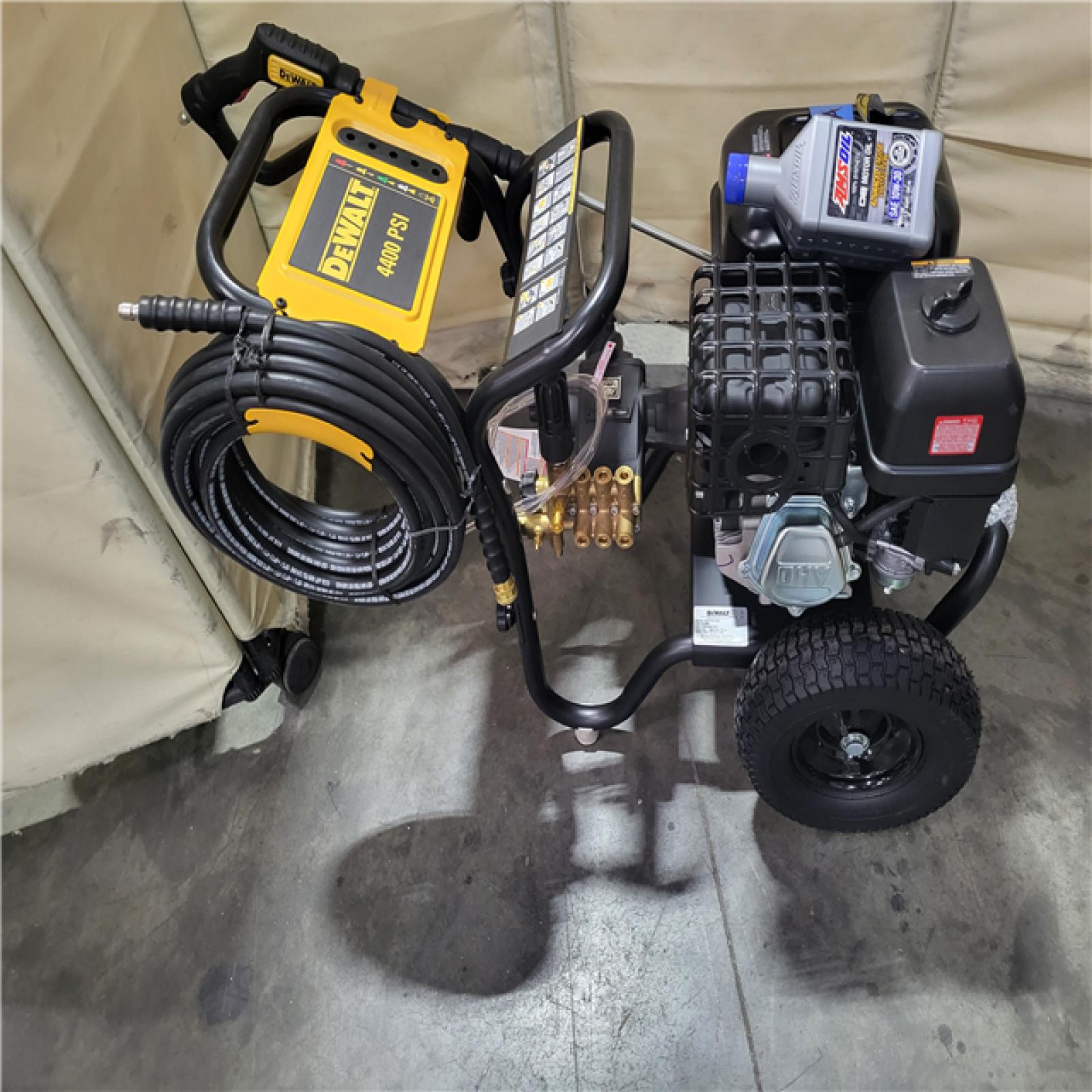 CALIFORNIA AS-IS DEWALT 4400 PSI PRESSURE WASHER