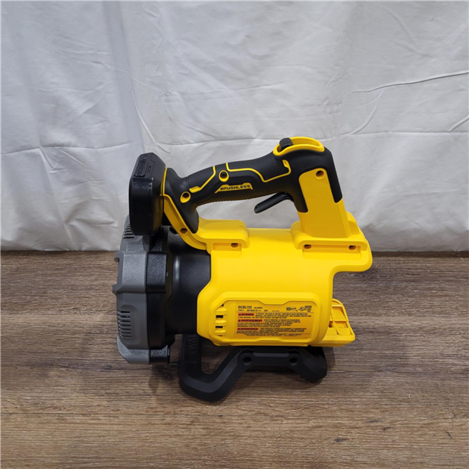 AS-IS DeWalt Brushless Cordless Battery Powered Handheld Leaf Blower KIT