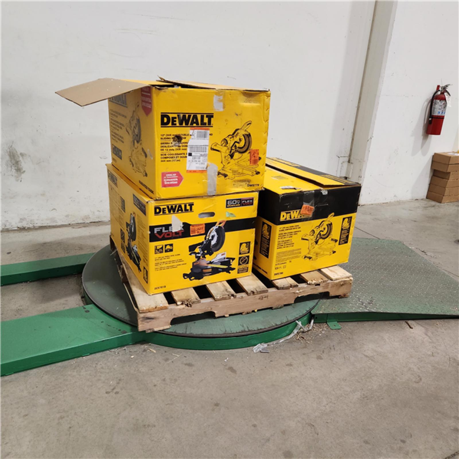 Dallas Location - As-Is DEWALT 12 in. Double-Bevel Sliding Compound Miter Saw (Lot Of 3)