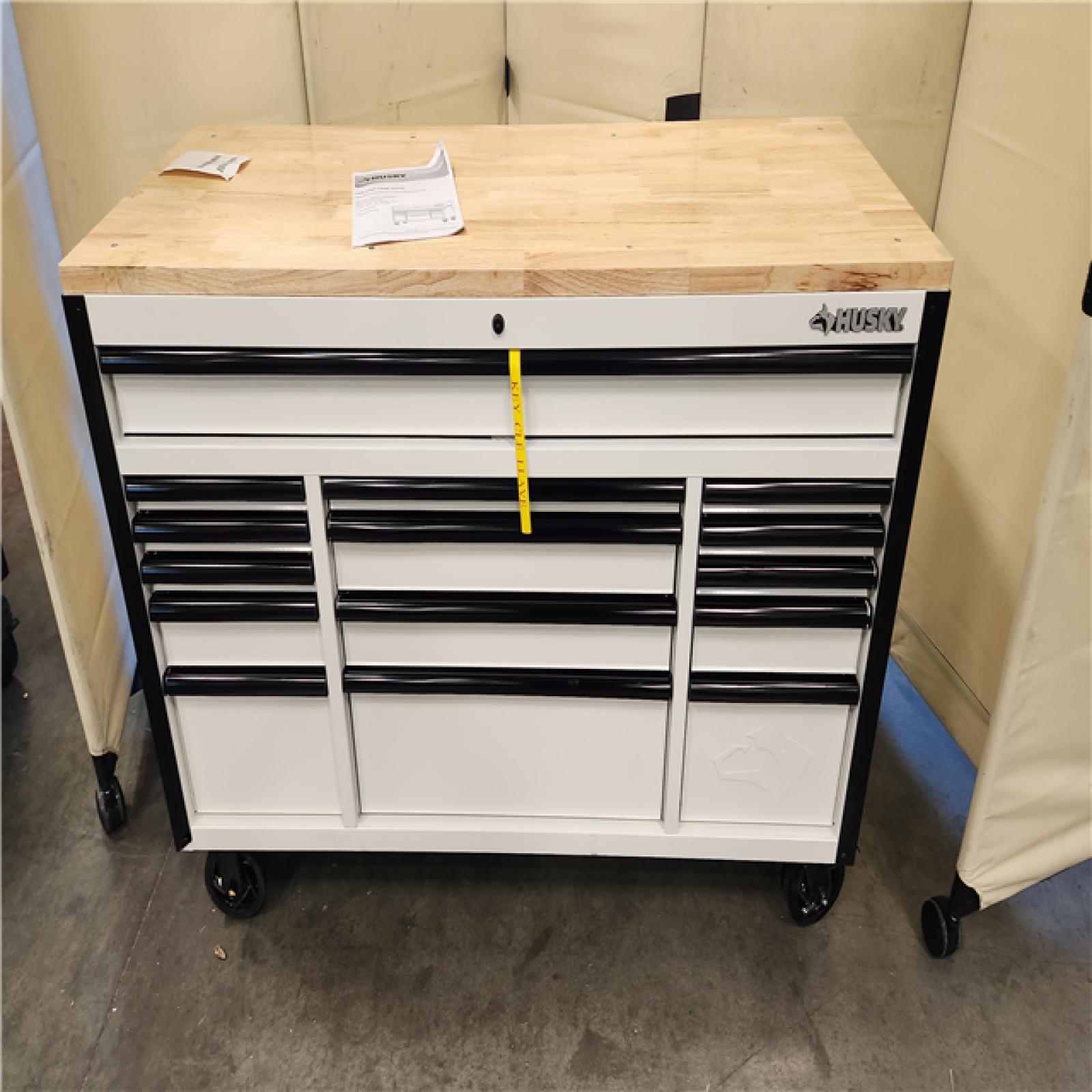 CALIFORNIA AS-IS HUSKY Professional Duty 61in.15-Drawer Mobile Workbench