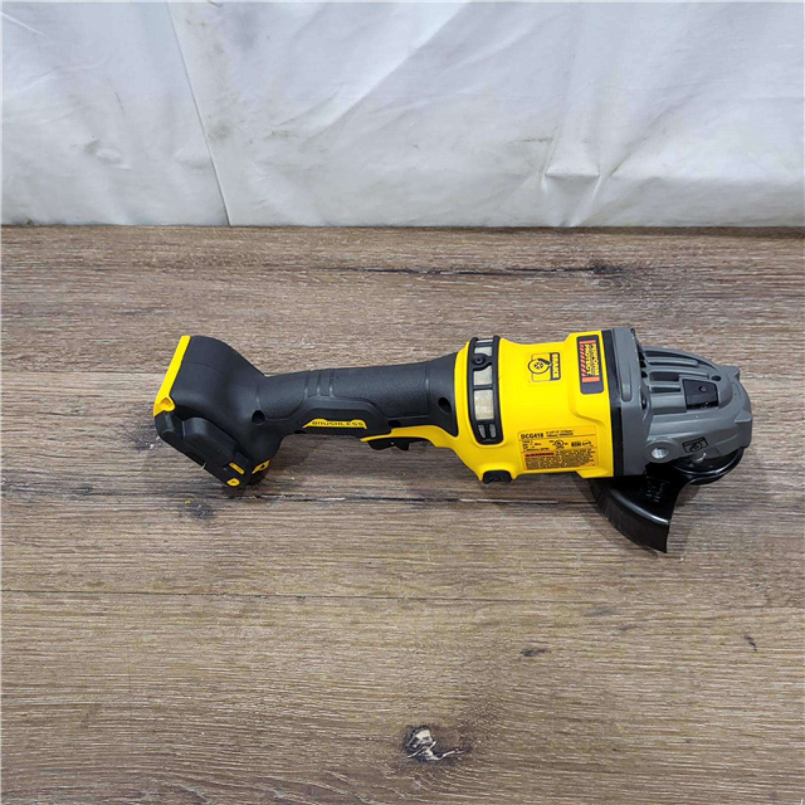 AS-IS DeWalt Flexvolt 60V Max Cordless Grinder  4.5 in; 6 in  Kit  1 KT (115-DCG418X2)