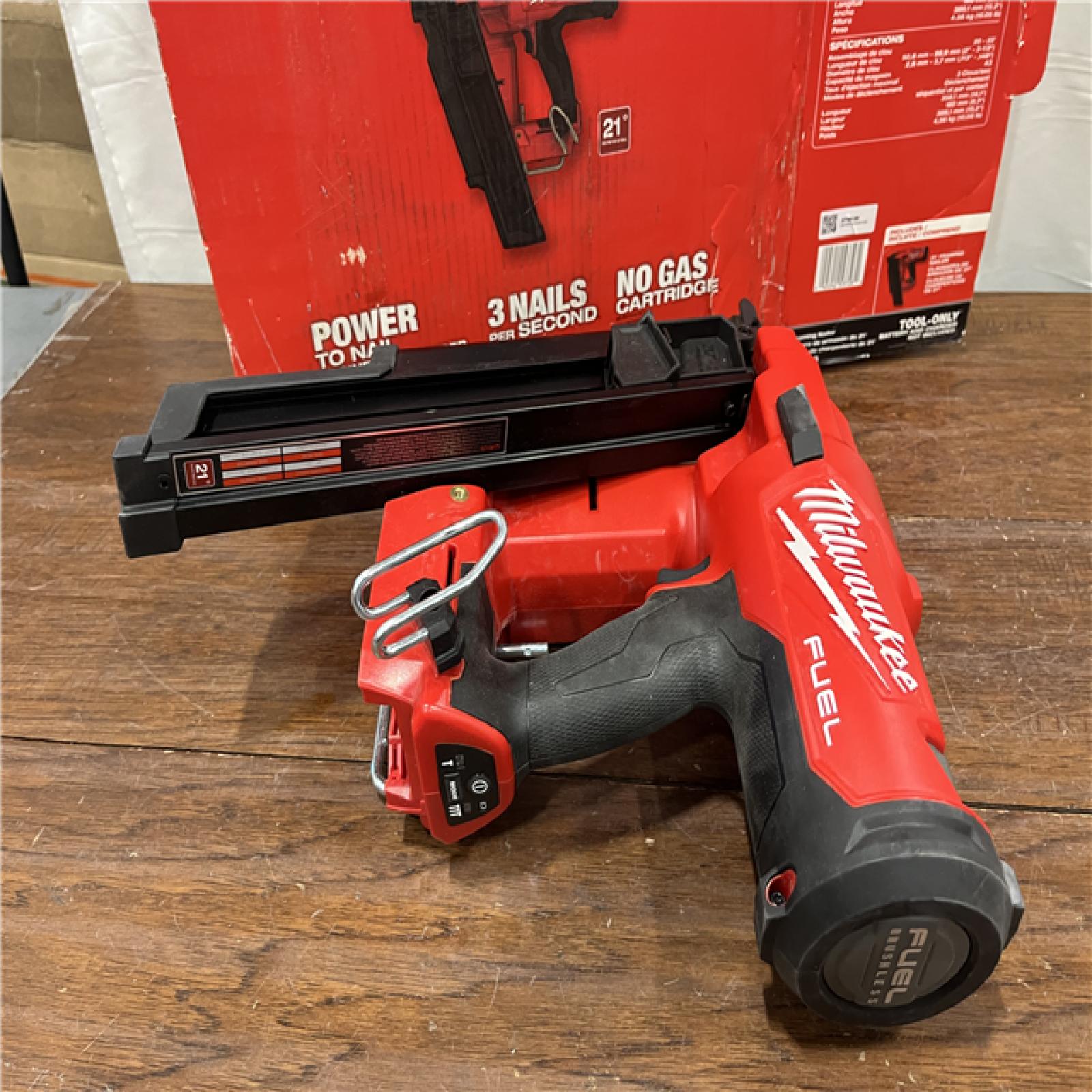 AS-ISMilwaukee 2744-20 M18 FUEL 3-1/2 in. 18-Volt 21-Degree Lithium-Ion Brushless Cordless Framing Nailer (Tool-Only) (Refurbished)